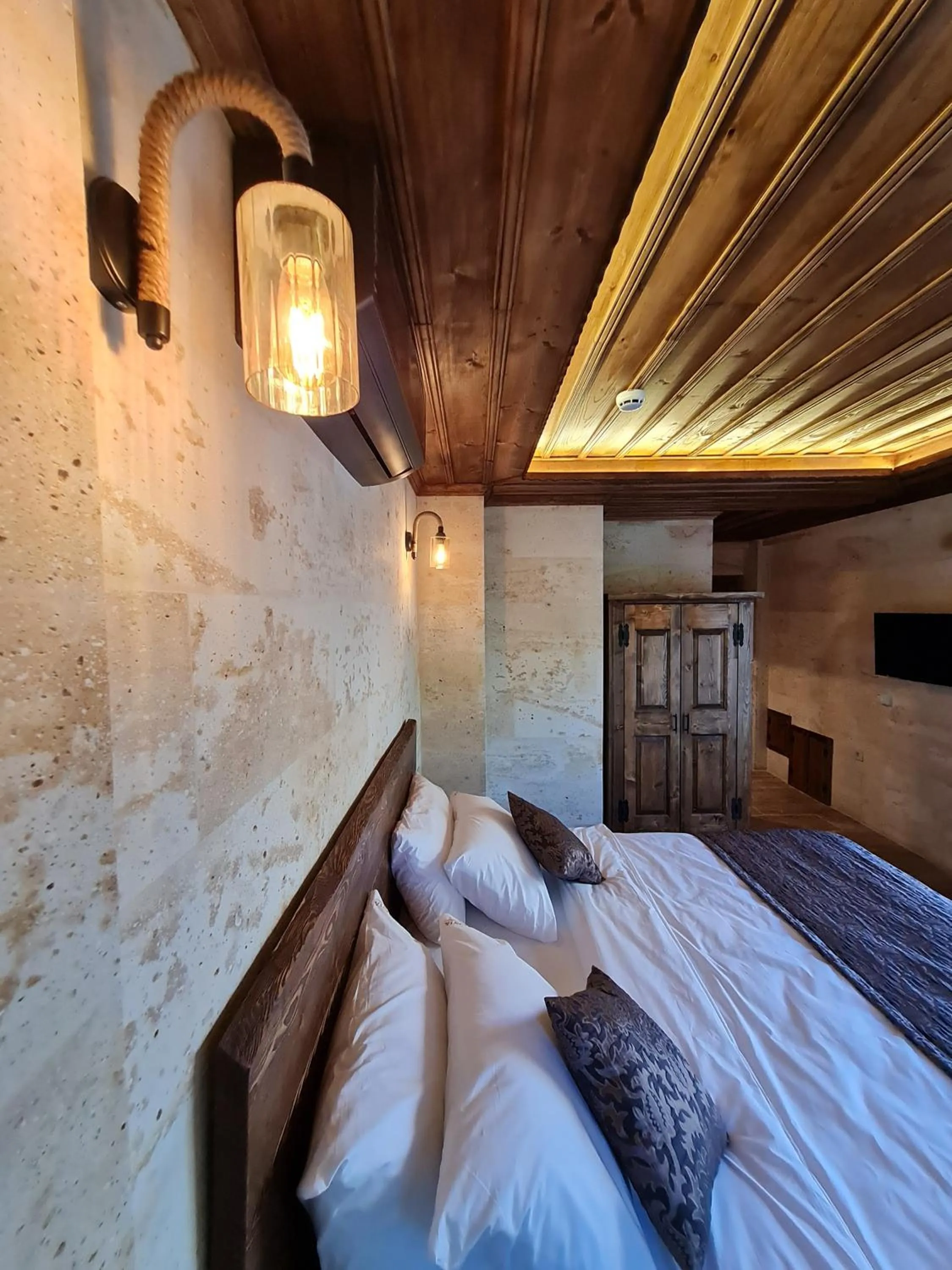 Photo of the whole room, Bed in Flavia Cappadocia Hotel