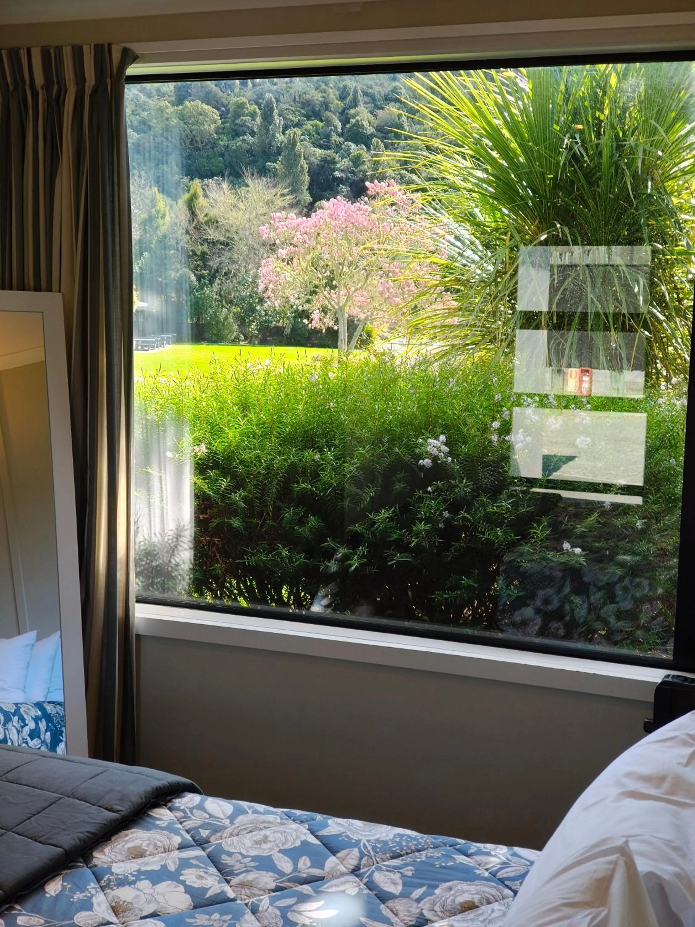 Spring, Bed in Braxmere Lodge