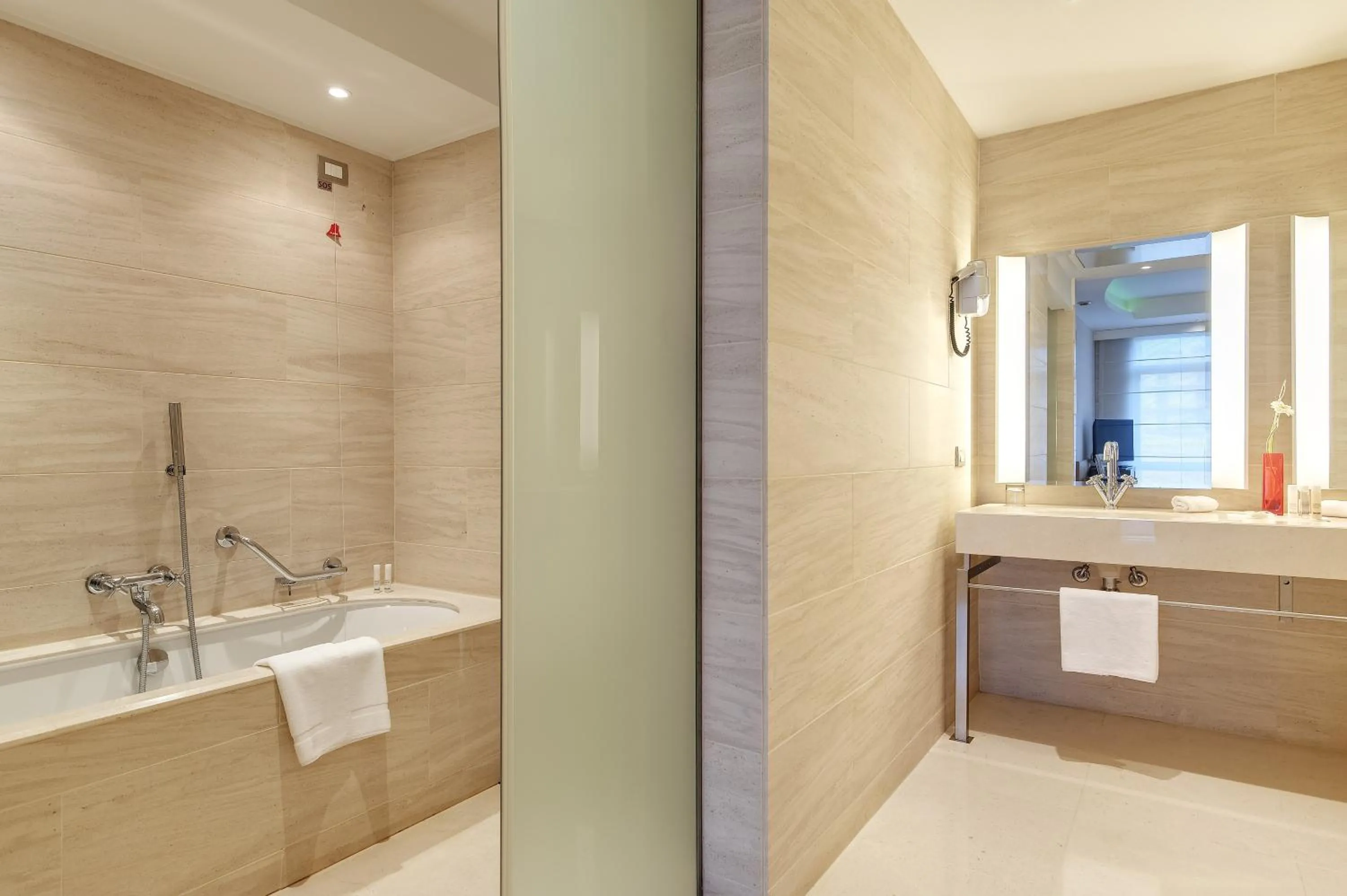 Junior Suite in Barcelo Aran Mantegna