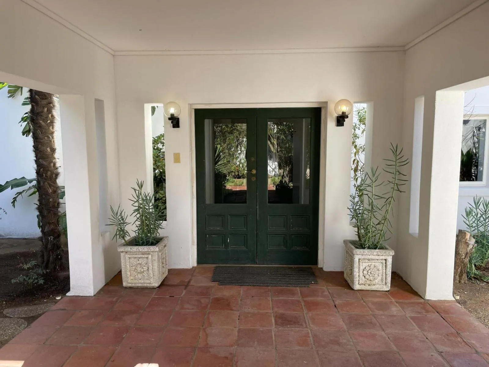 Facade/entrance in Samoa Hotel