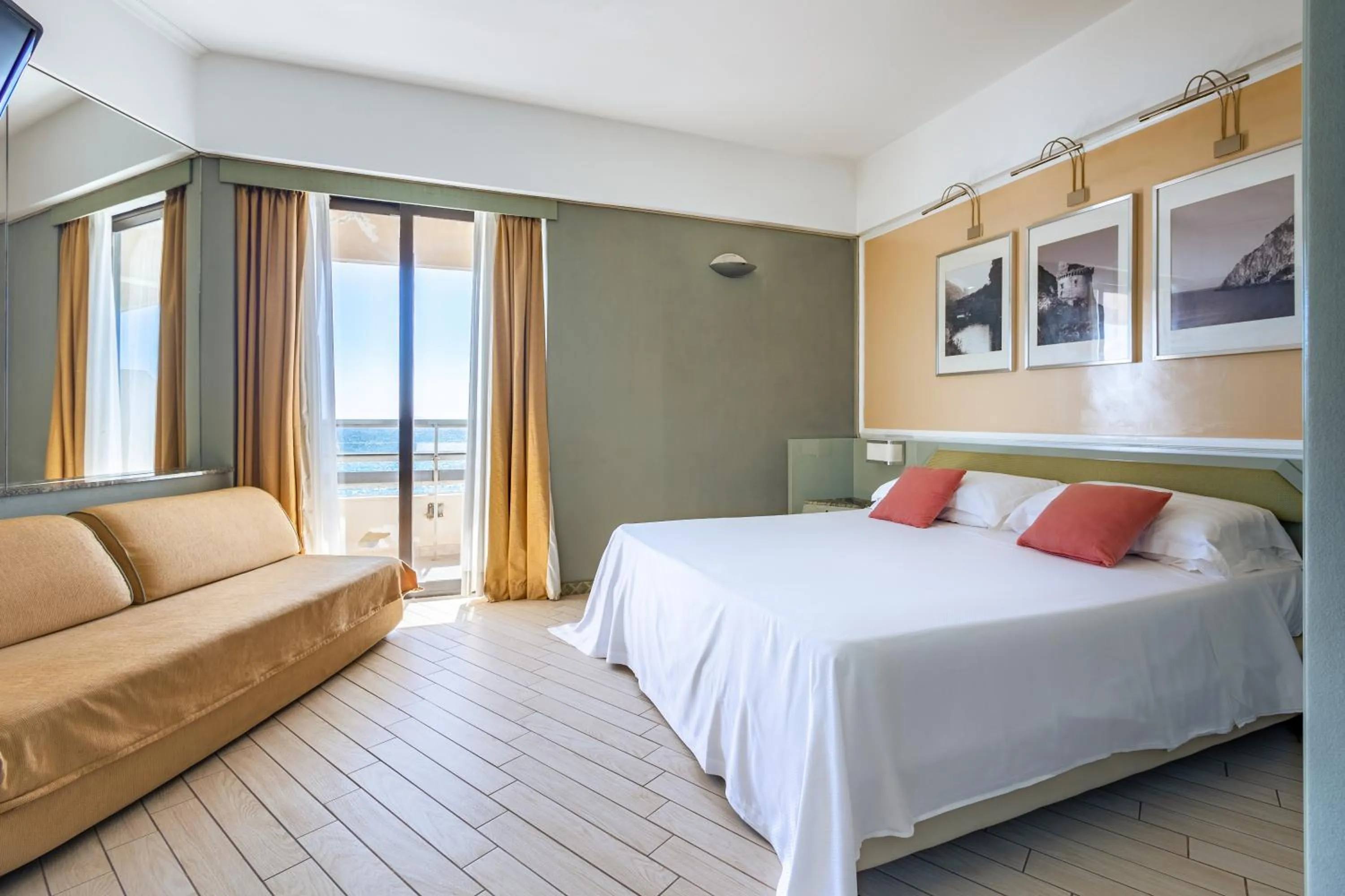 Bed in Circeo Park Hotel