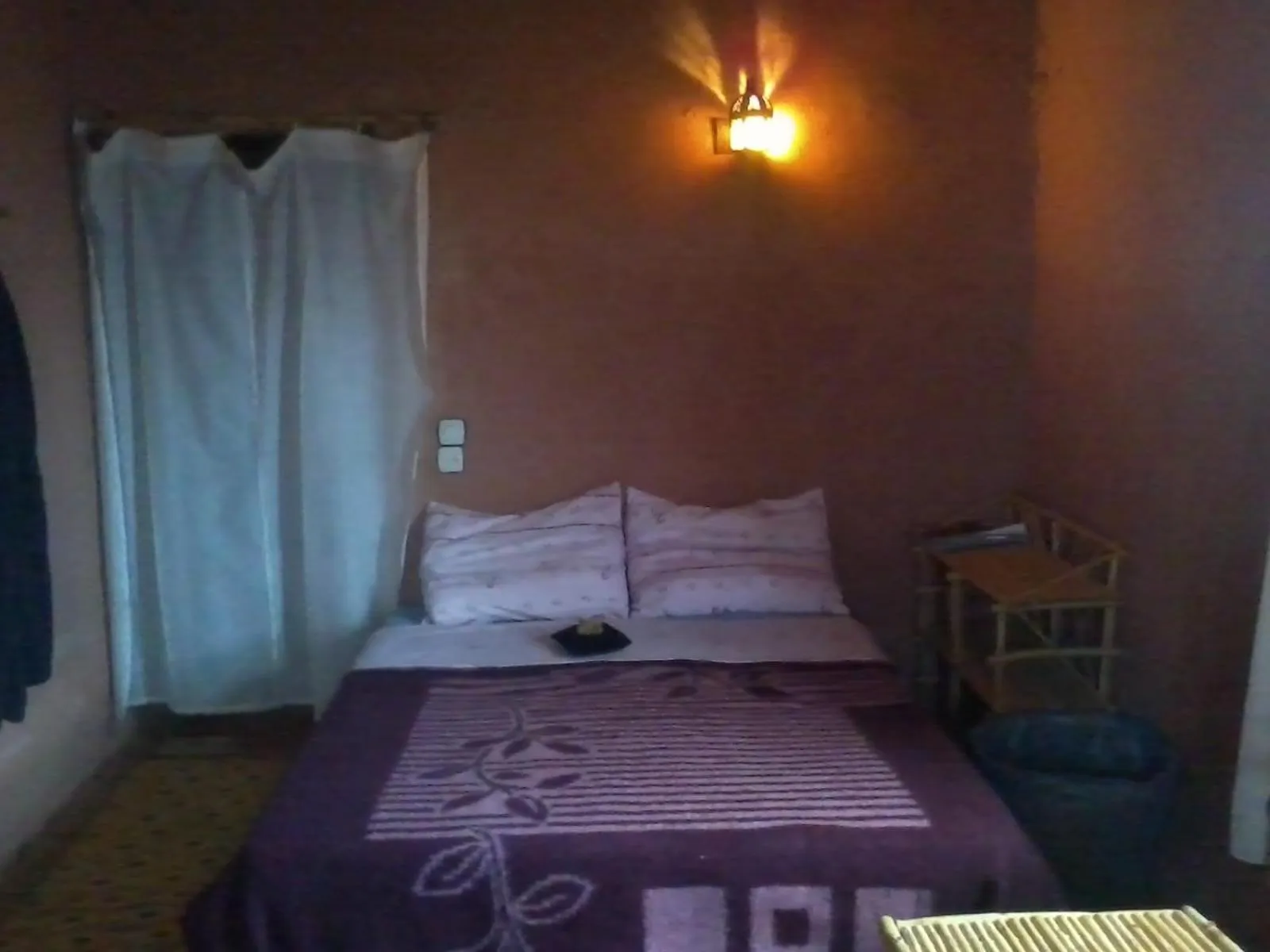 Bedroom, Bed in auberge restau tombouctou