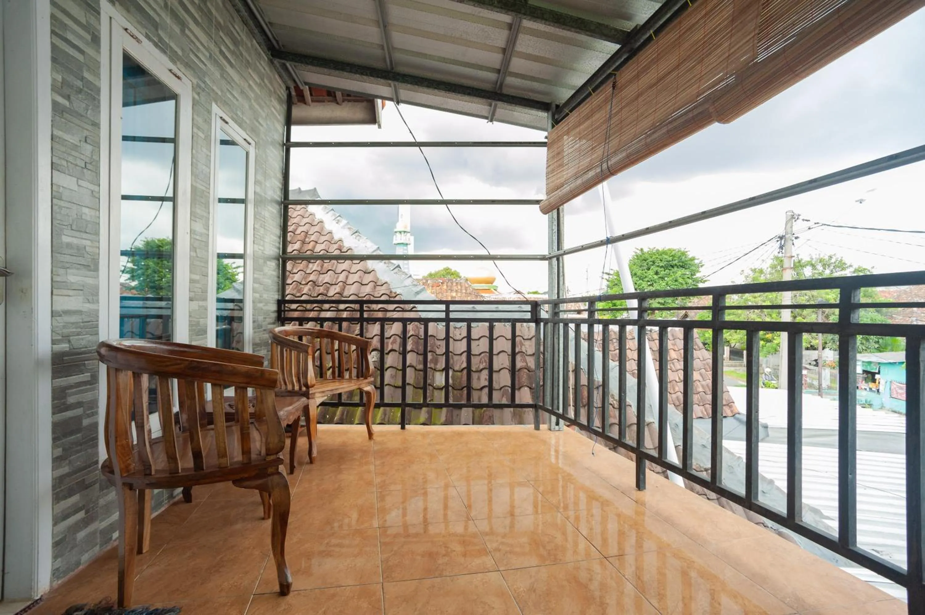 Balcony/Terrace in RedDoorz Syariah @ Jalan KH. Mas Mansur Lampung