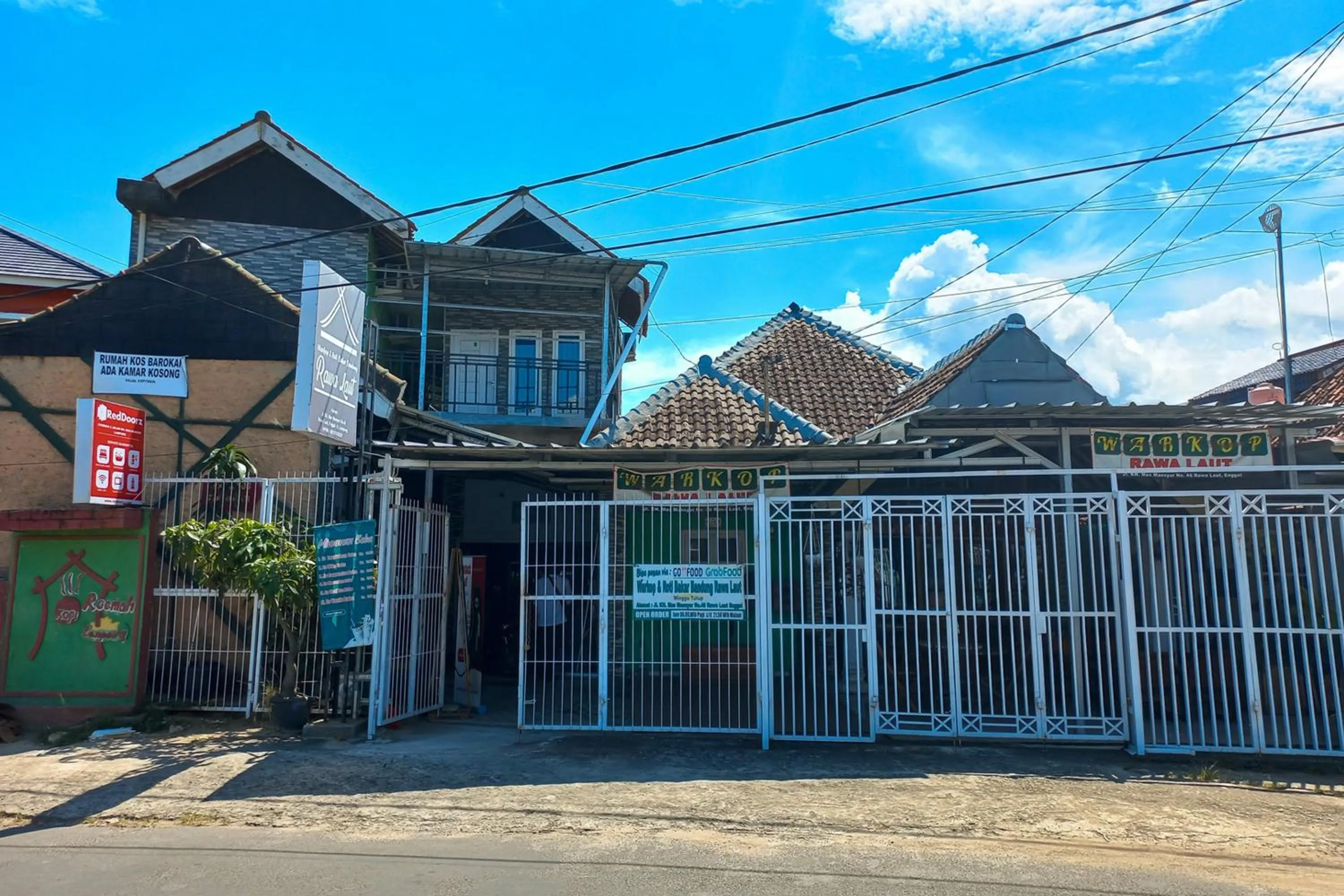 Property building in RedDoorz Syariah @ Jalan KH. Mas Mansur Lampung
