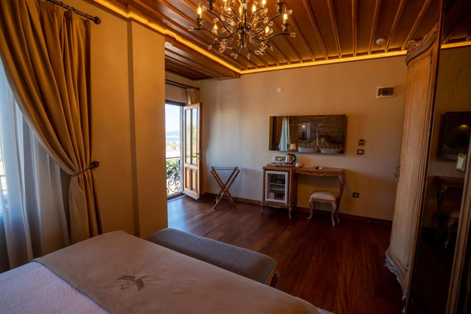 Communal lounge/ TV room in CUNDA BARADİEL Hotel