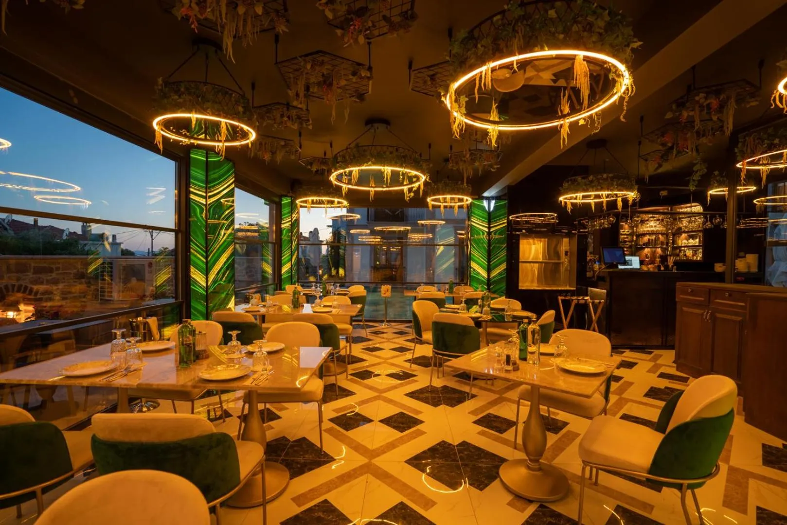 Restaurant/places to eat in CUNDA BARADİEL Hotel