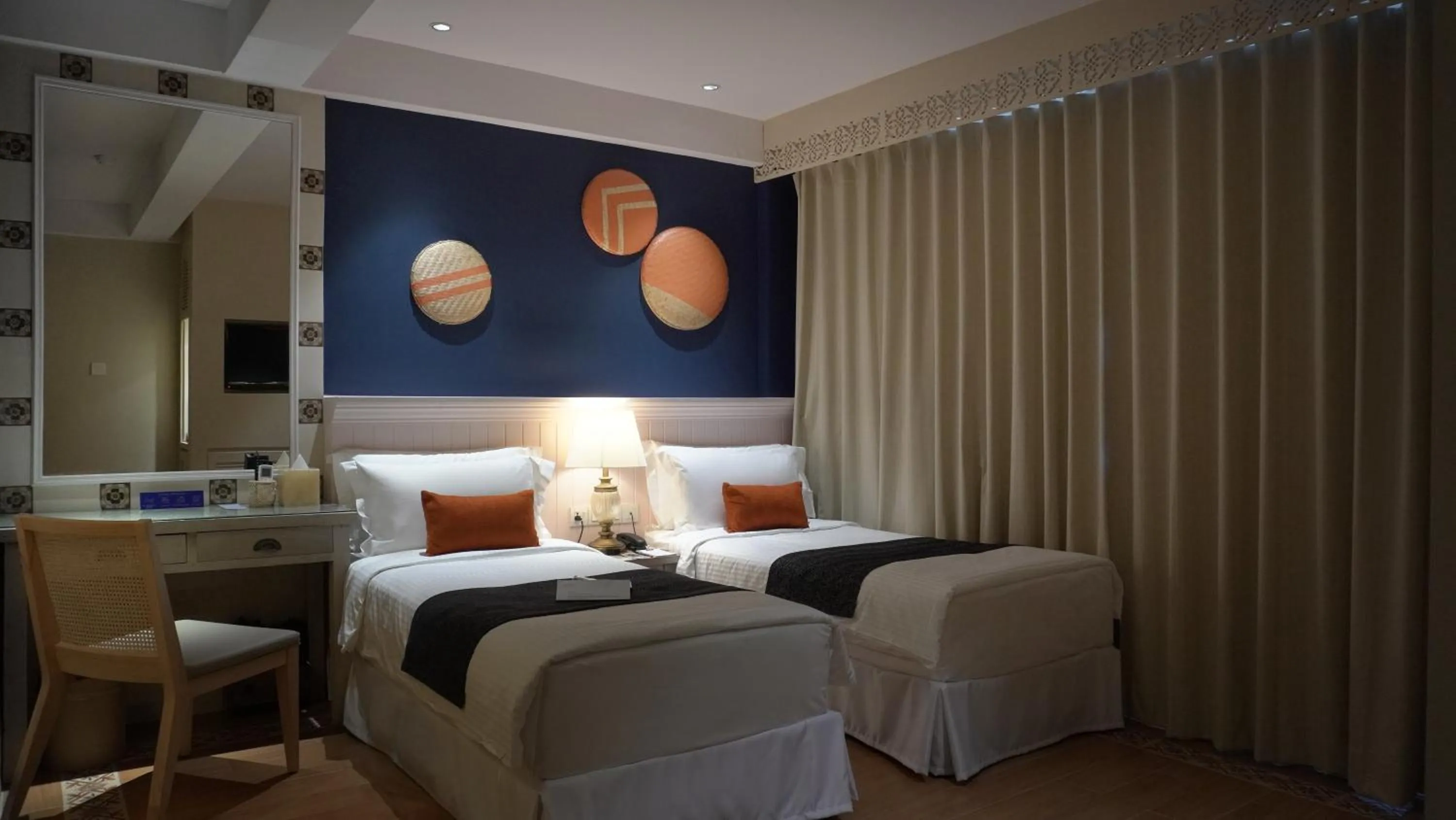 Shower, Bed in Sojourn Spa Hotel Melaka