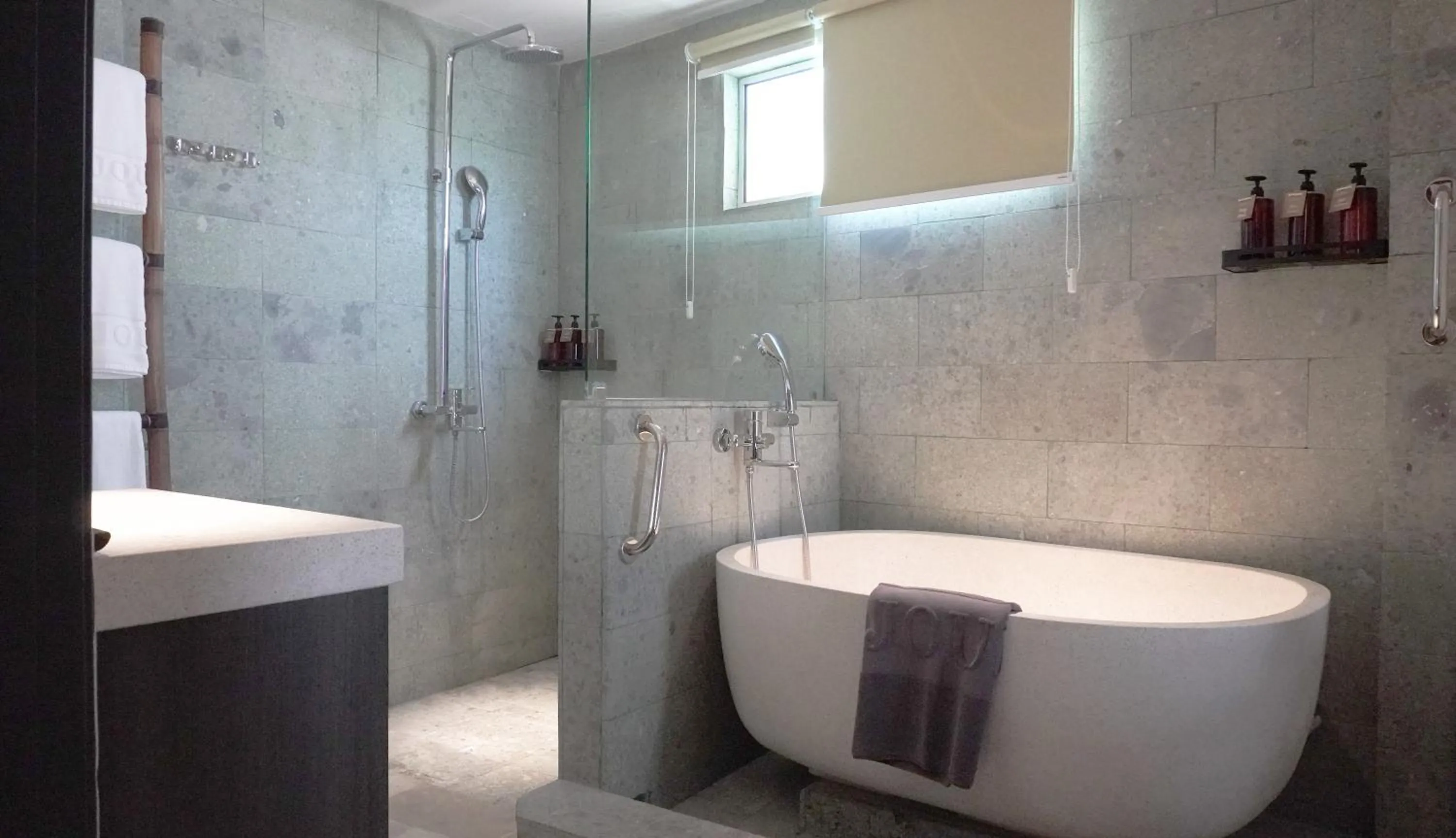 Shower in Sojourn Spa Hotel Melaka