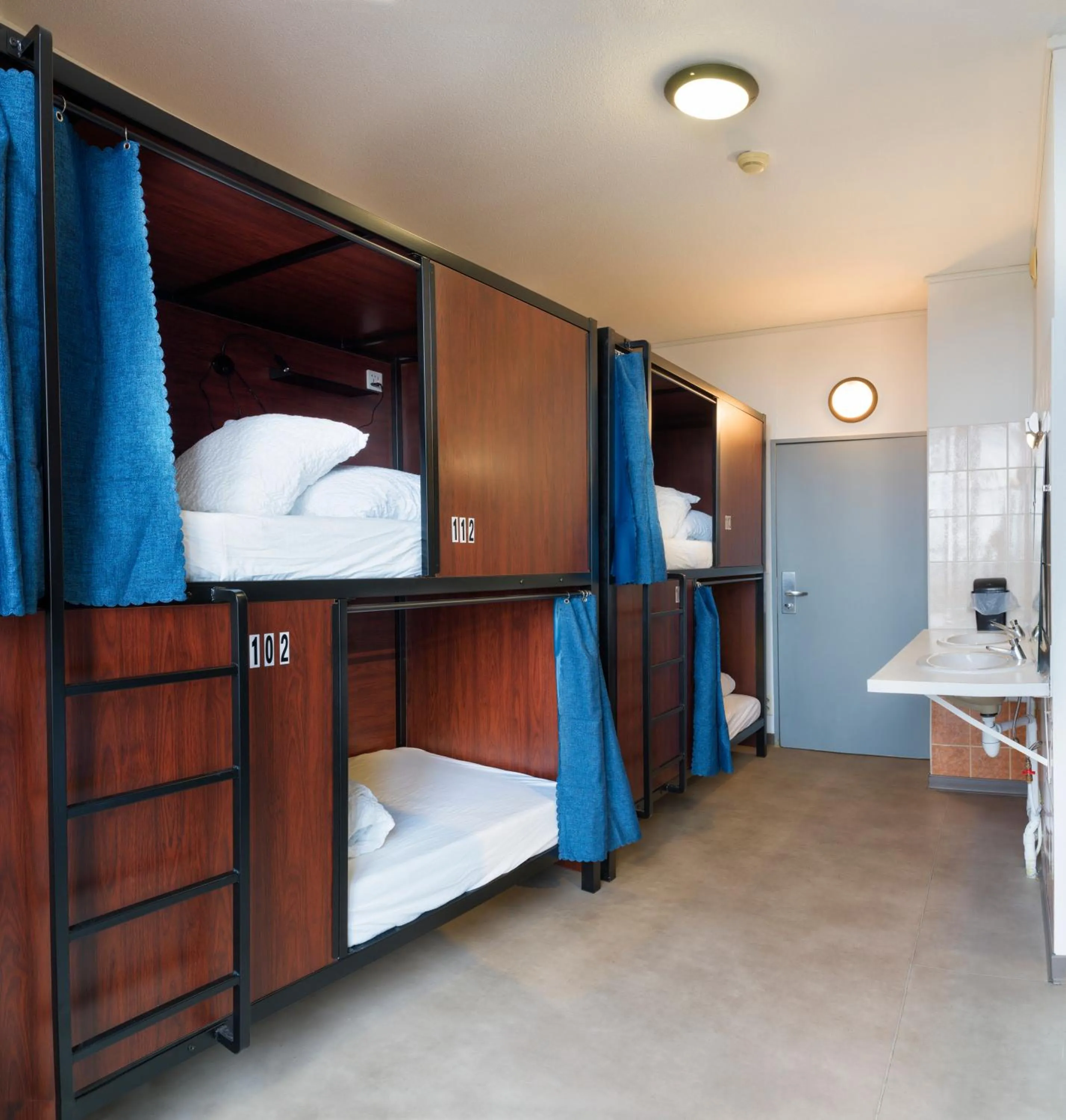 Bed in 6-Bed Mixed Dormitory Room in Hostel Lyon Centre
