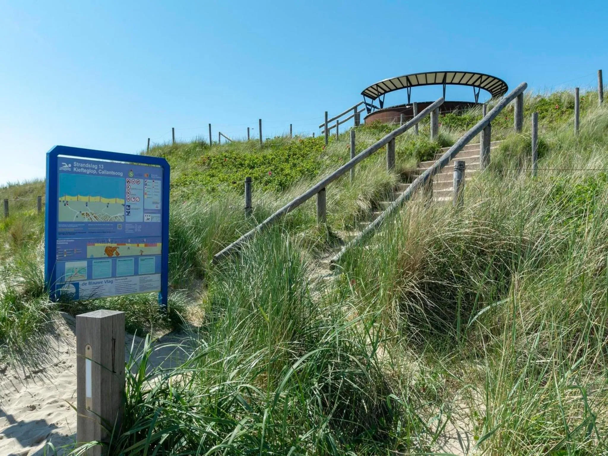 Neighbourhood in Bungalow near Dutch Beach & Family-Friendly Park