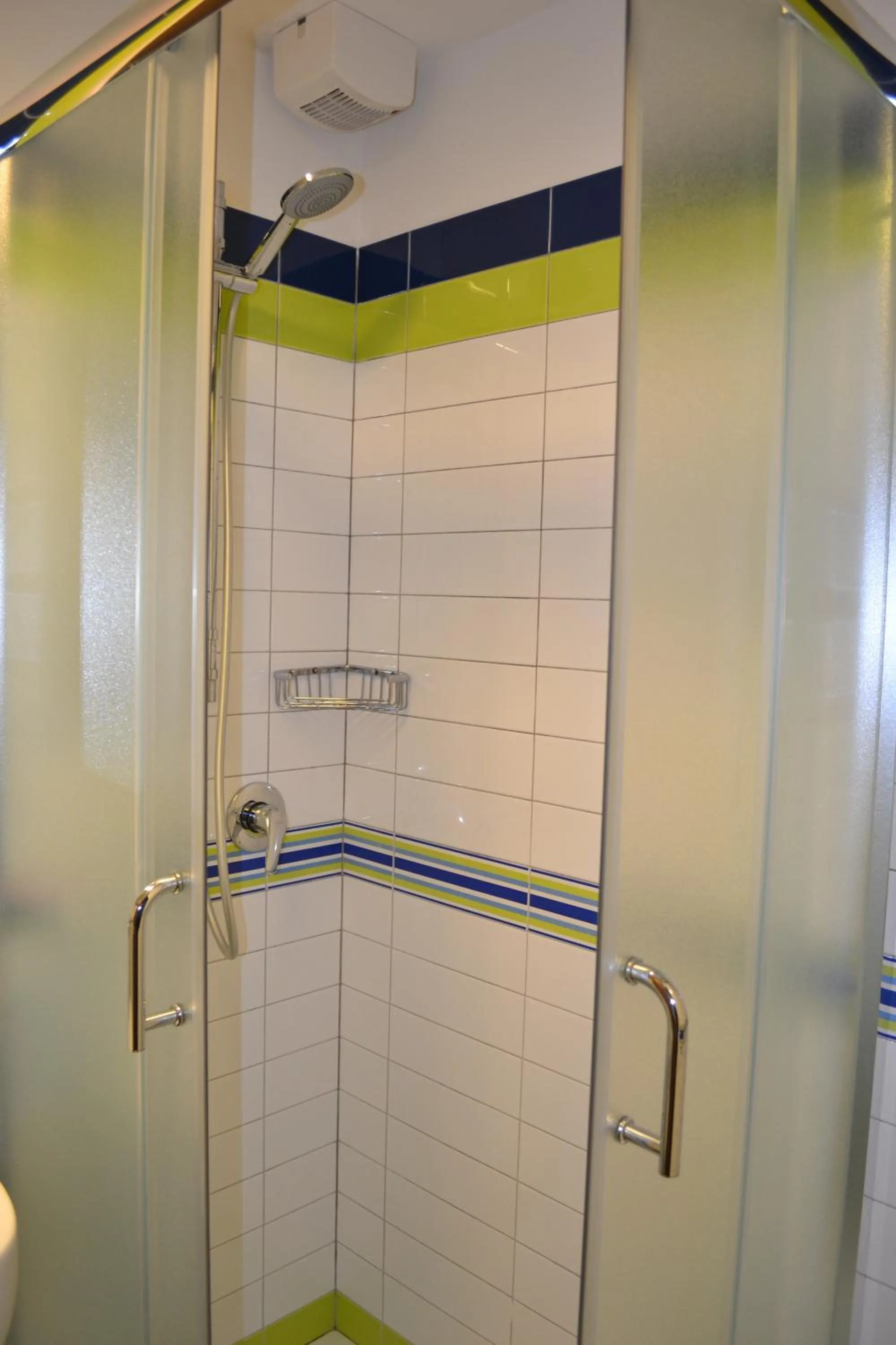 Shower in Hotel Nuova Italia