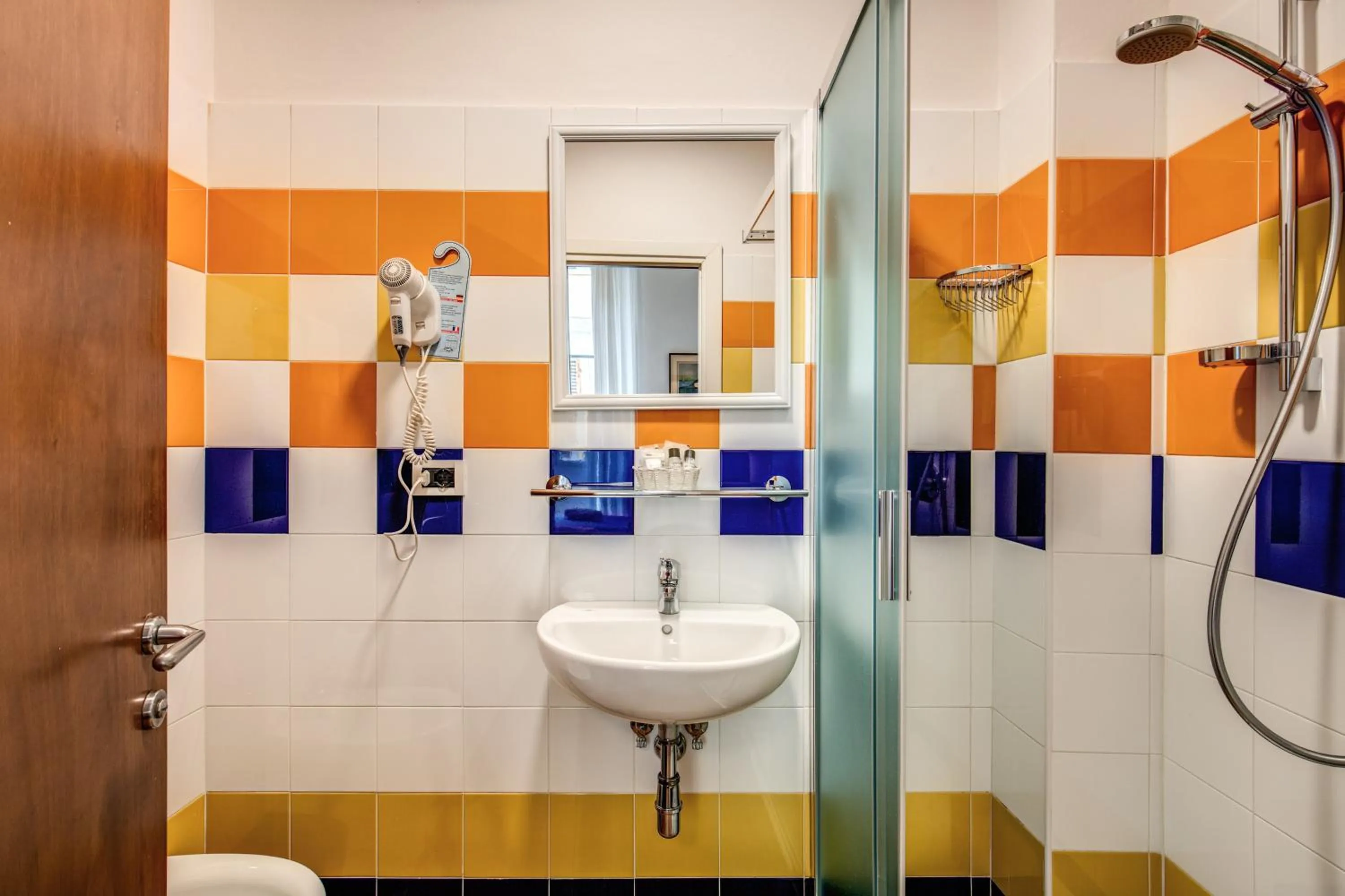 Bathroom in Hotel Nuova Italia