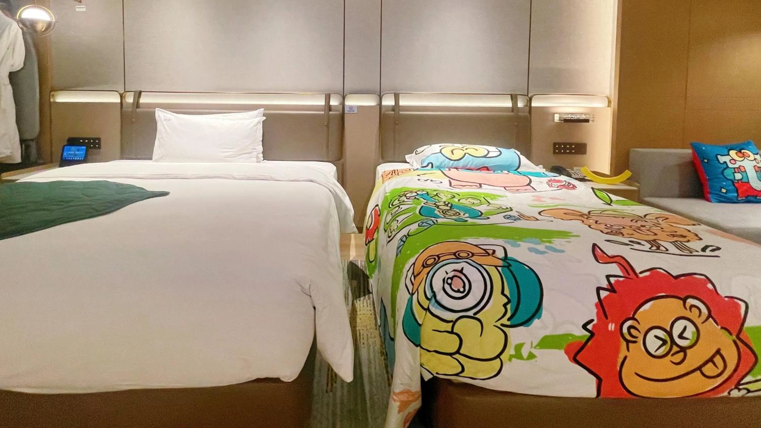 Photo of the whole room, Bed in Holiday Inn Changsha Malanshan by IHG