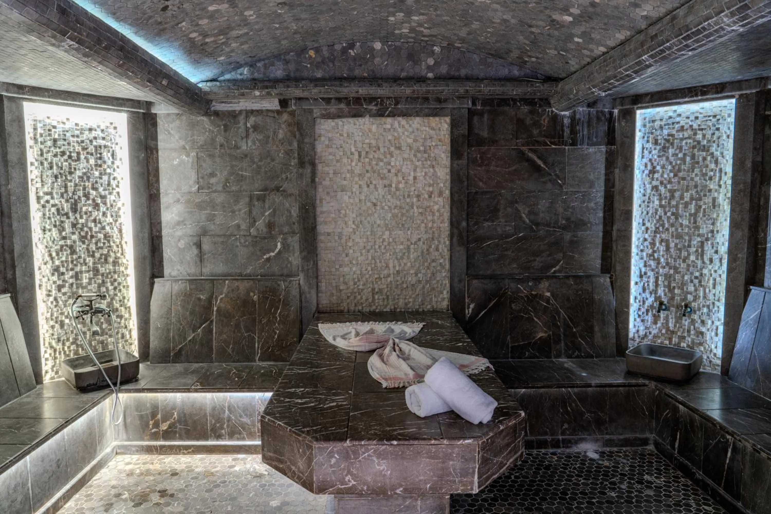 Swimming pool in HUSMA Hotel & Spa