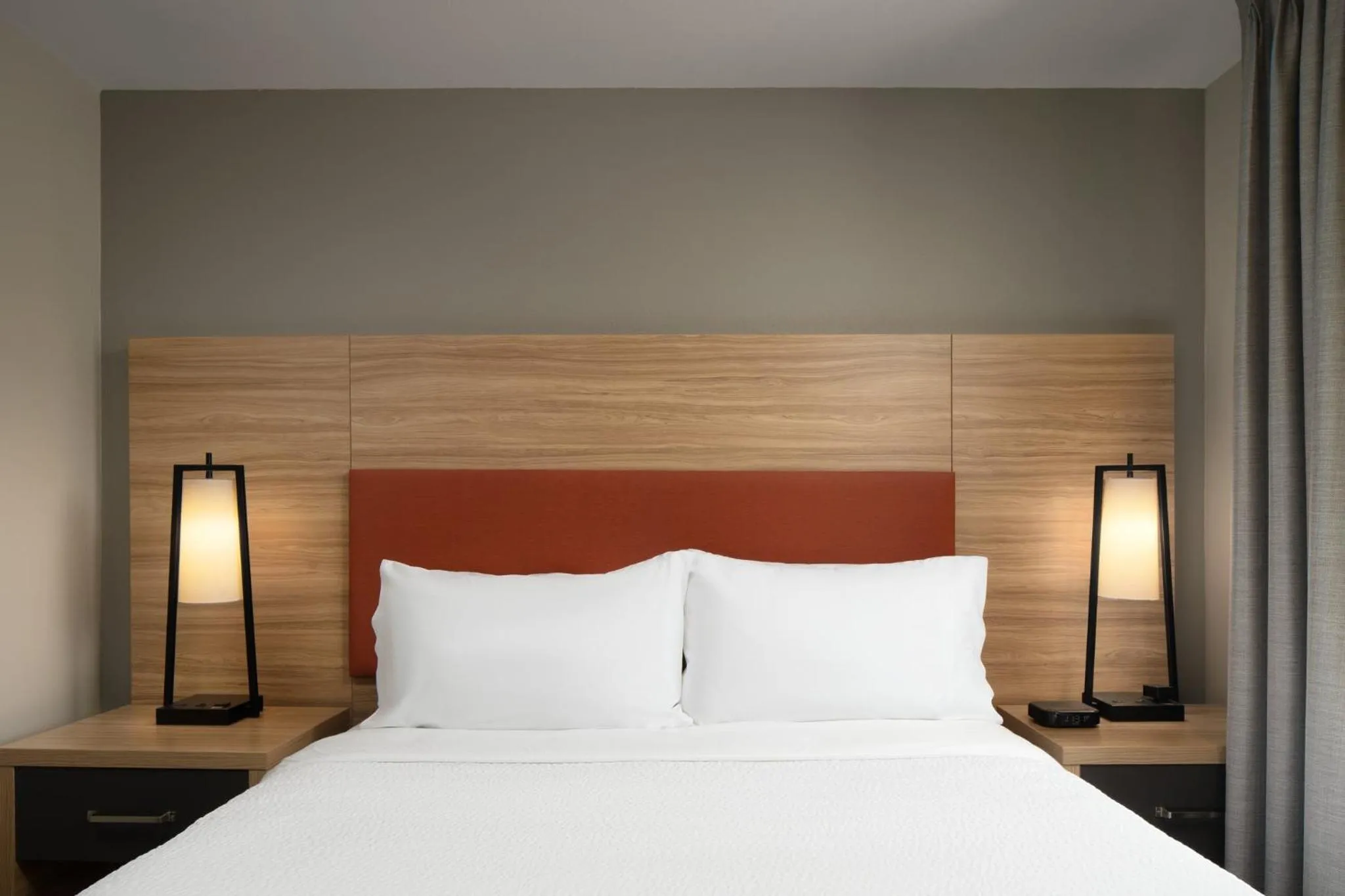 Photo of the whole room, Bed in Candlewood Suites St Louis St Charles by IHG