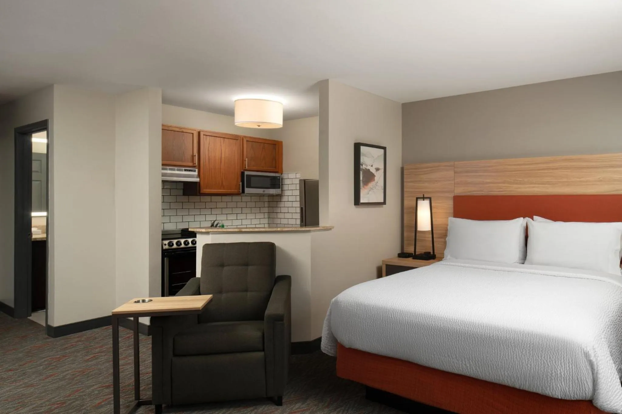 Photo of the whole room, Bed in Candlewood Suites St Louis St Charles by IHG