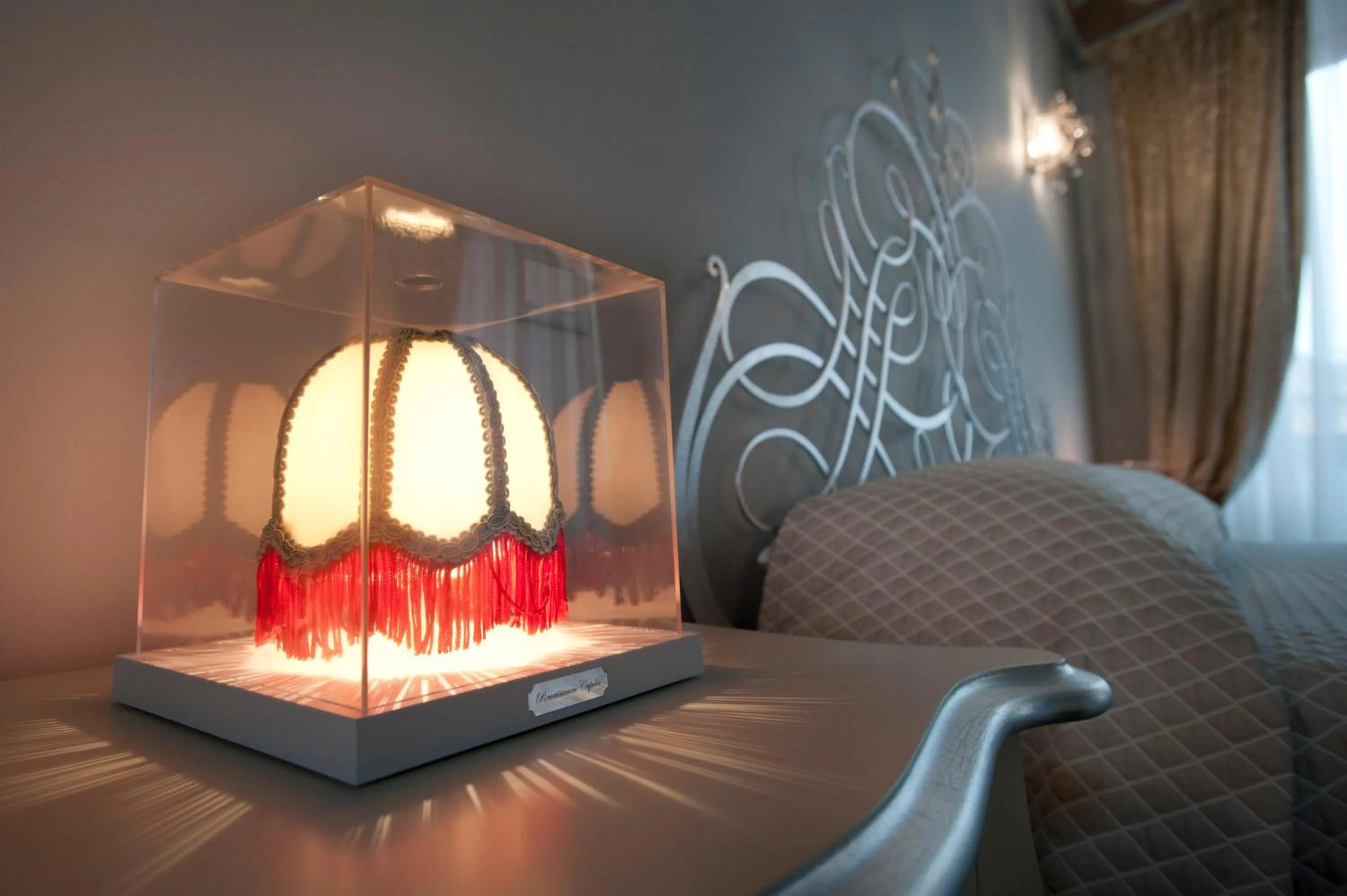 Decorative detail in Vinoteca La Sacrestia