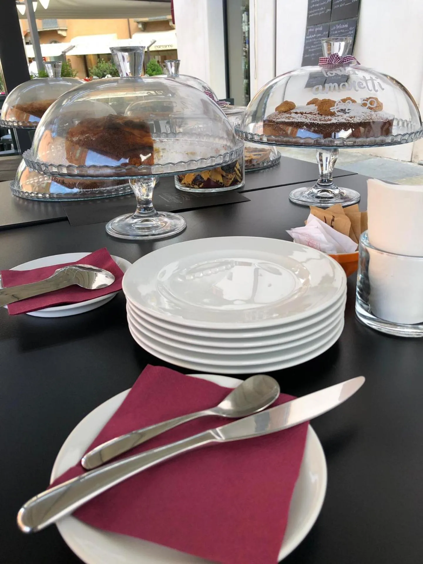 Breakfast in Vinoteca La Sacrestia