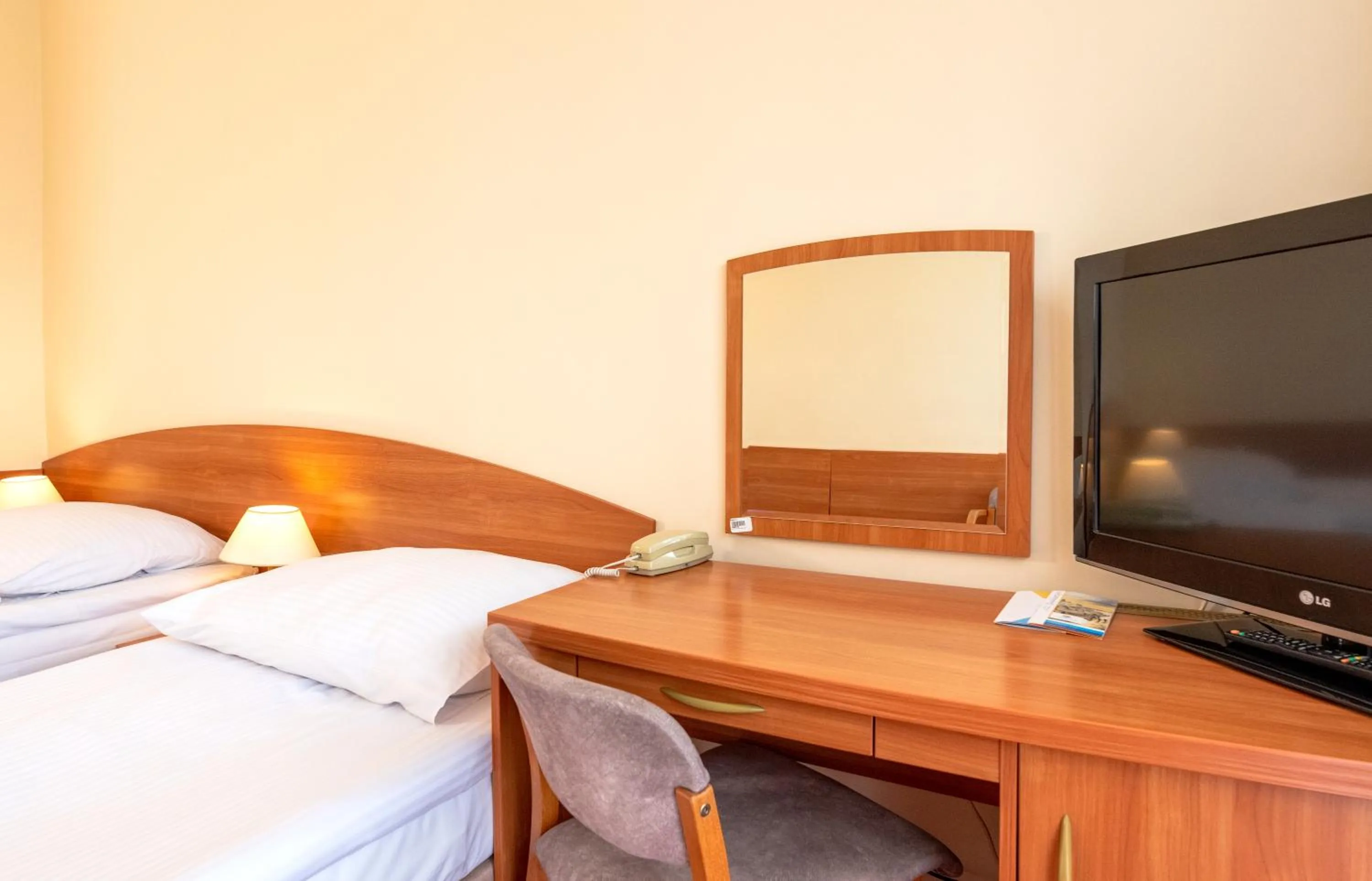 Communal lounge/ TV room, Bed in Interferie Chalkozyn w Kołobrzegu