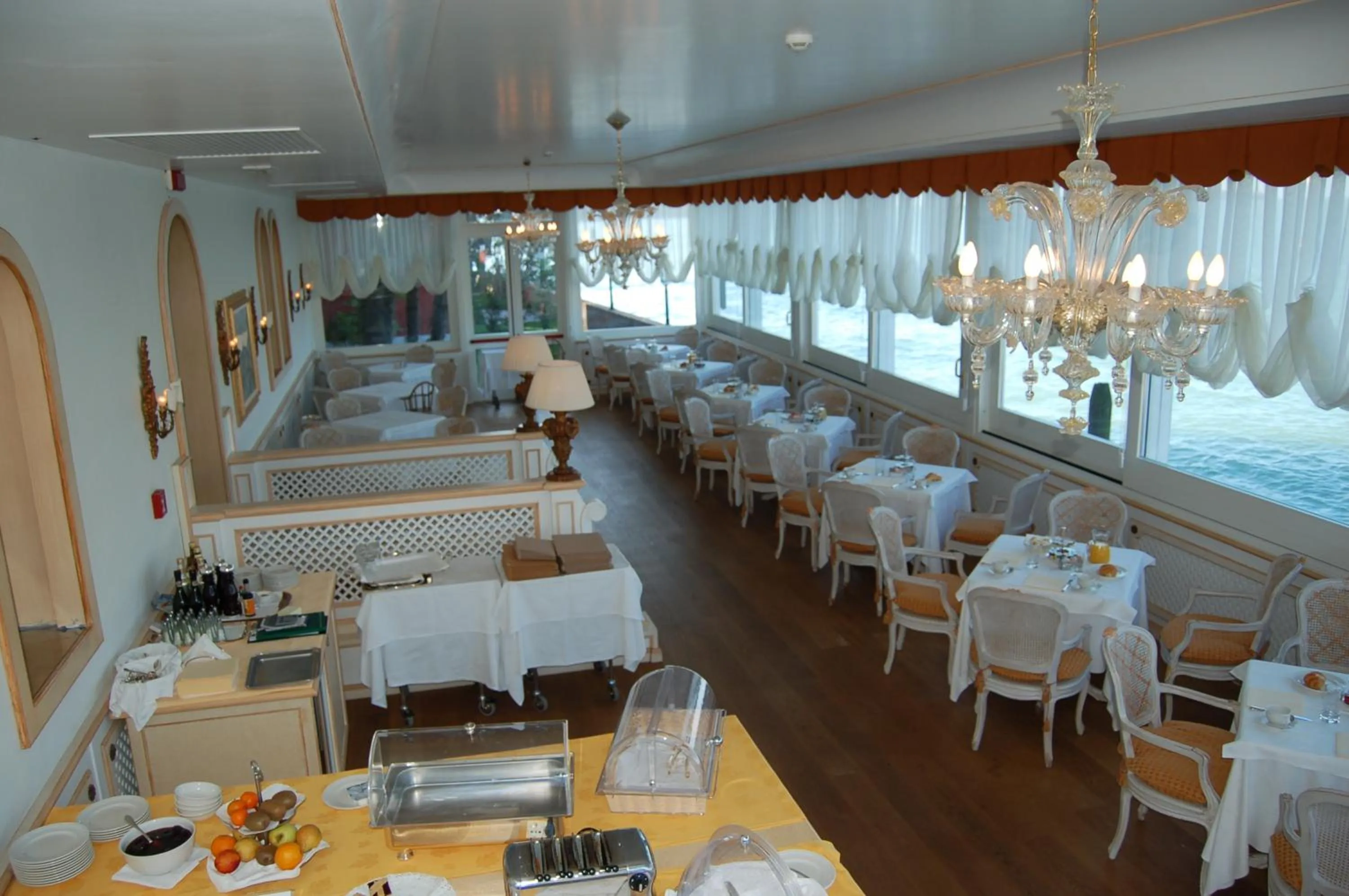 Breakfast in Hotel Villa Laguna