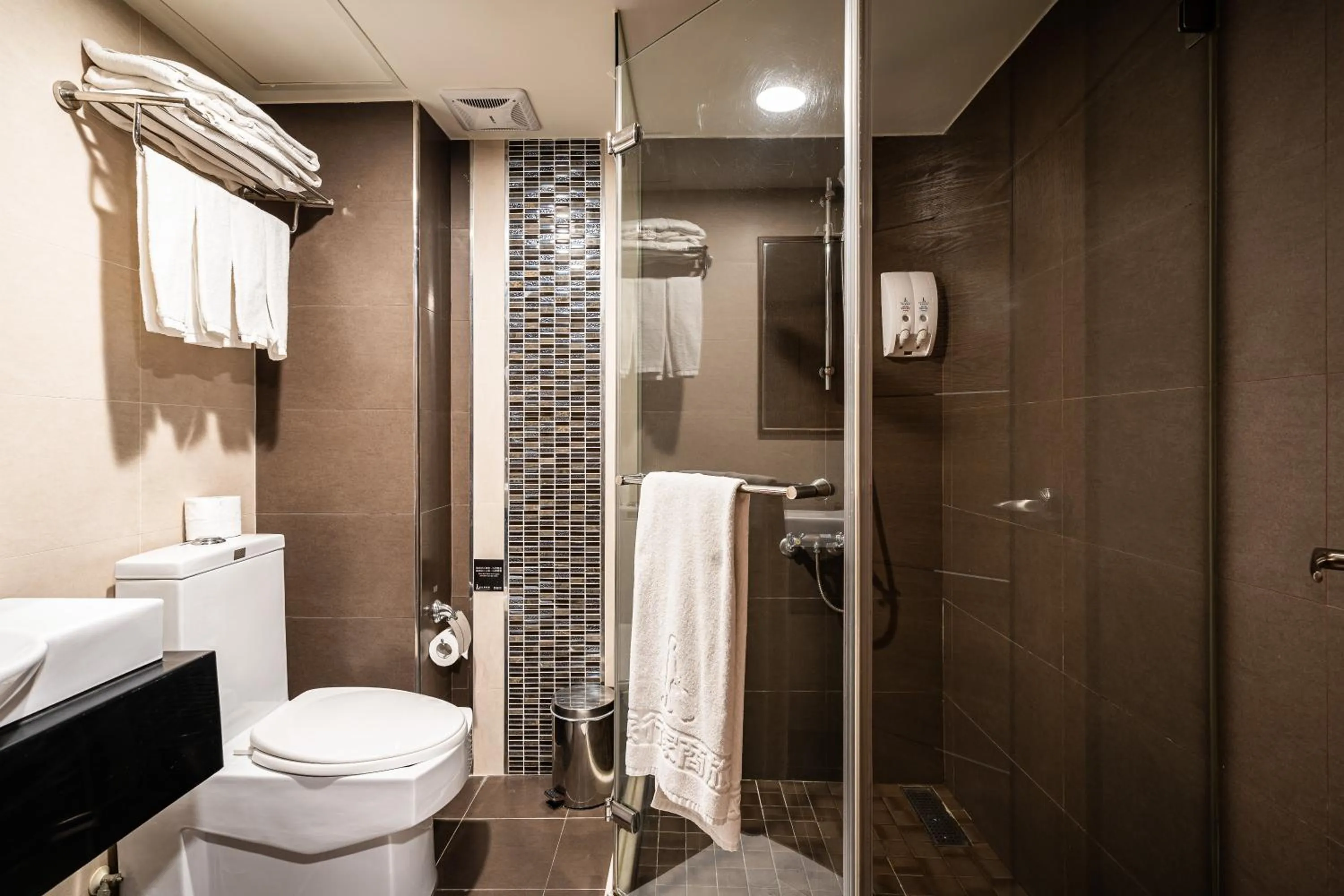 Global Traveler Hotel