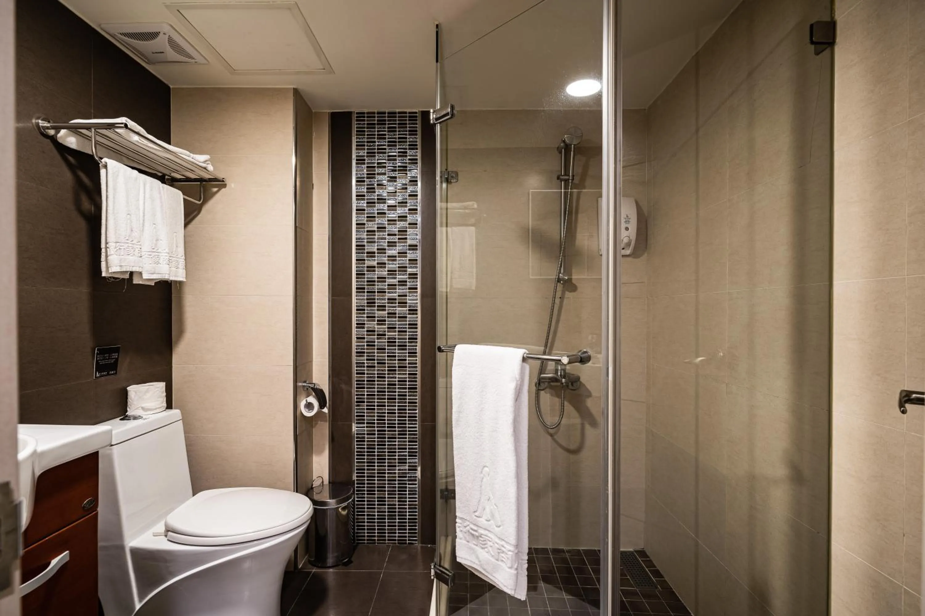 Global Traveler Hotel