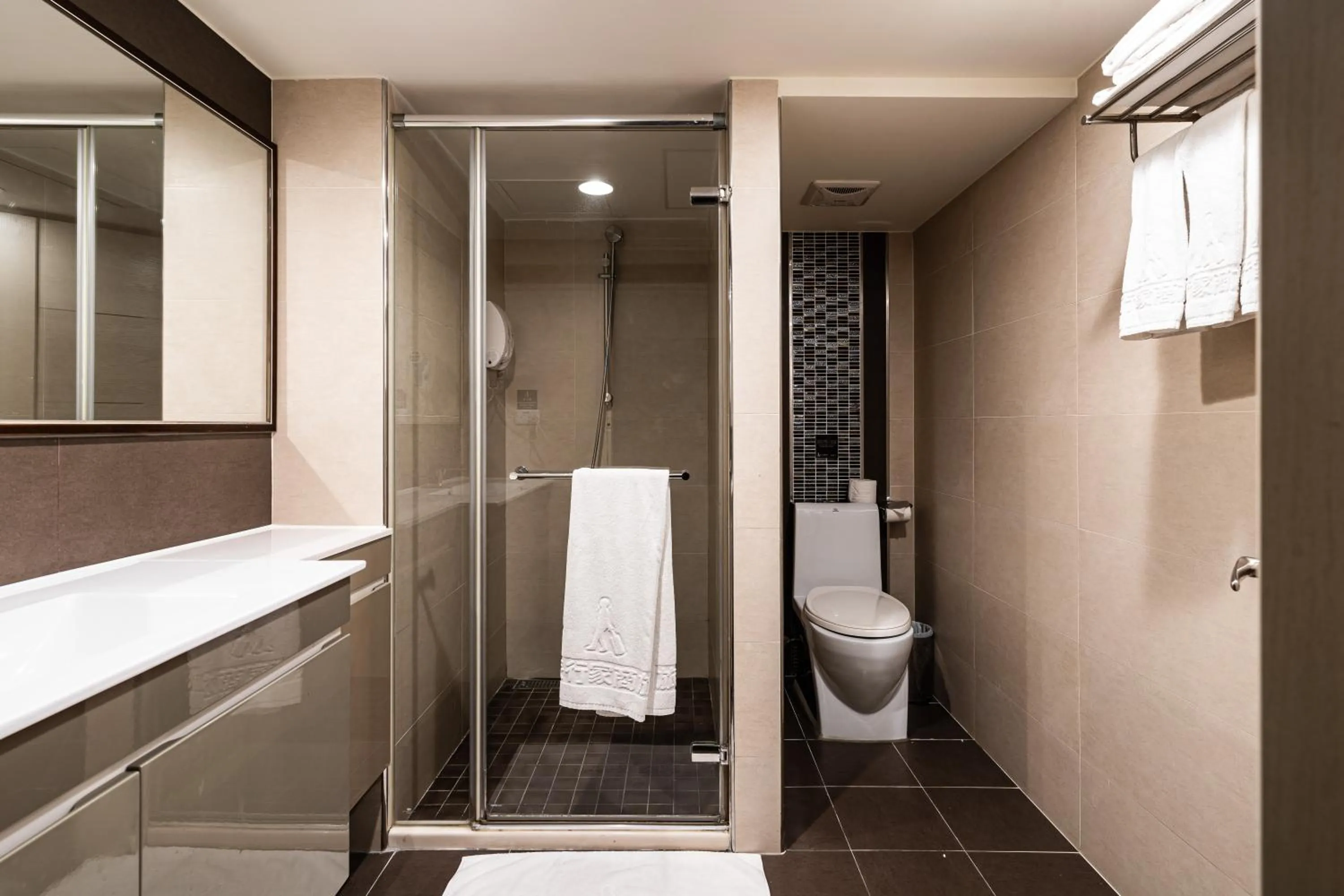 Global Traveler Hotel