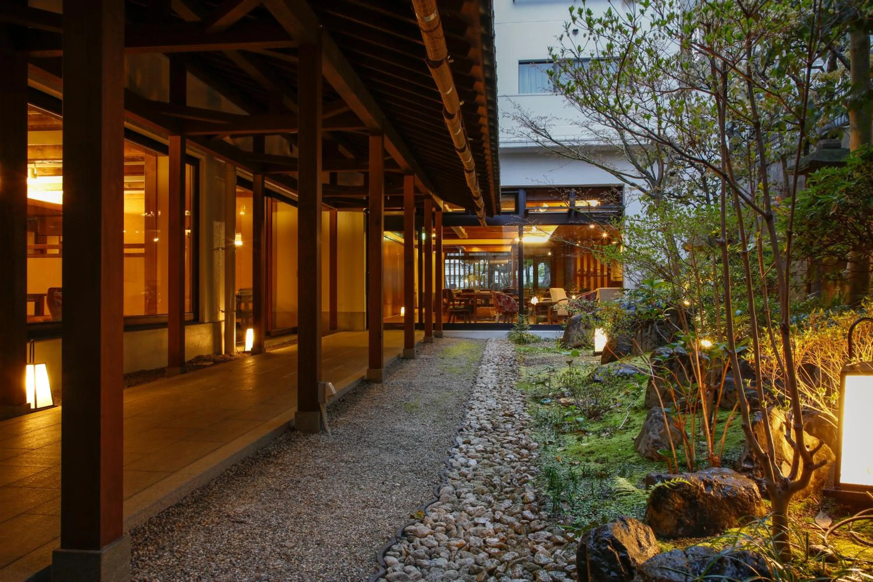 Garden in Yoshidaya Ryokan よしだや