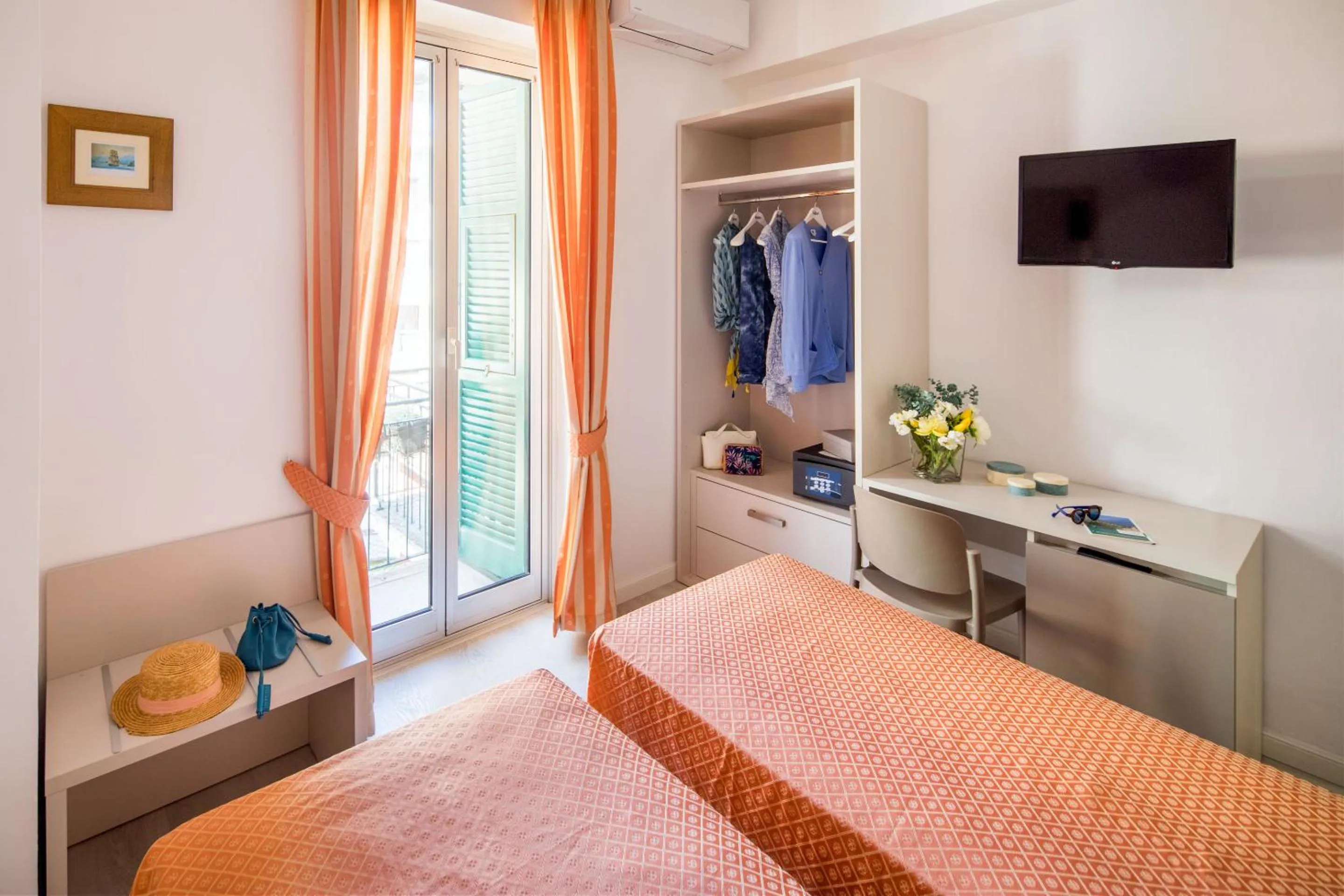 Bed in Albergo La Piazzetta