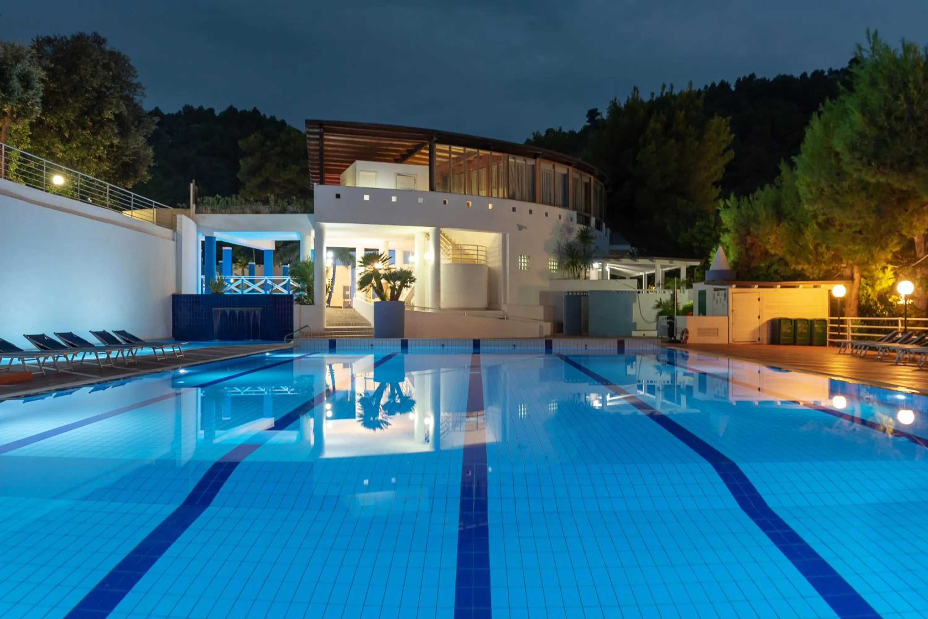 Swimming pool in Hotel Club Village Maritalia