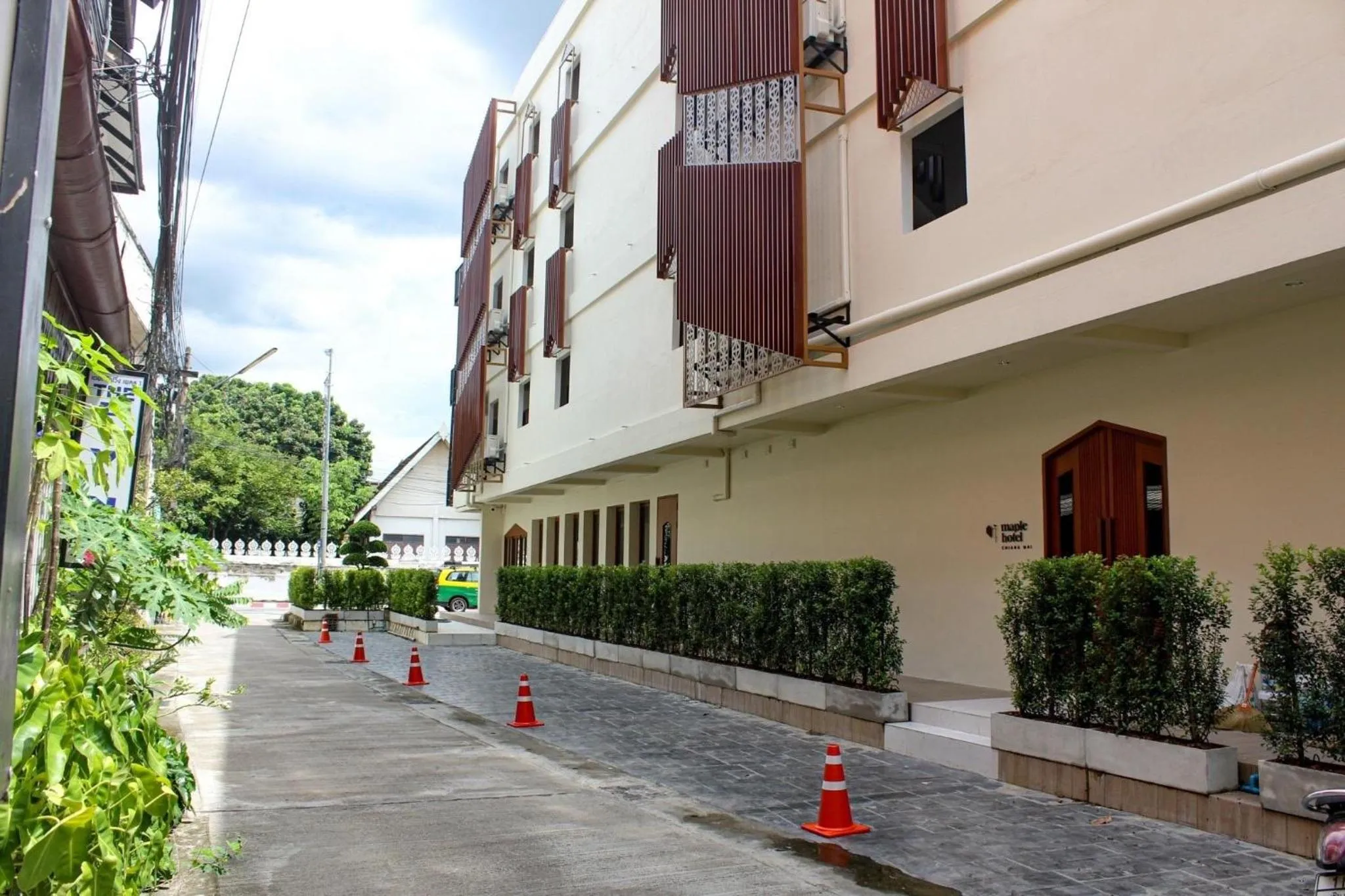 Parking in Maplewood Hotel Chiangmai