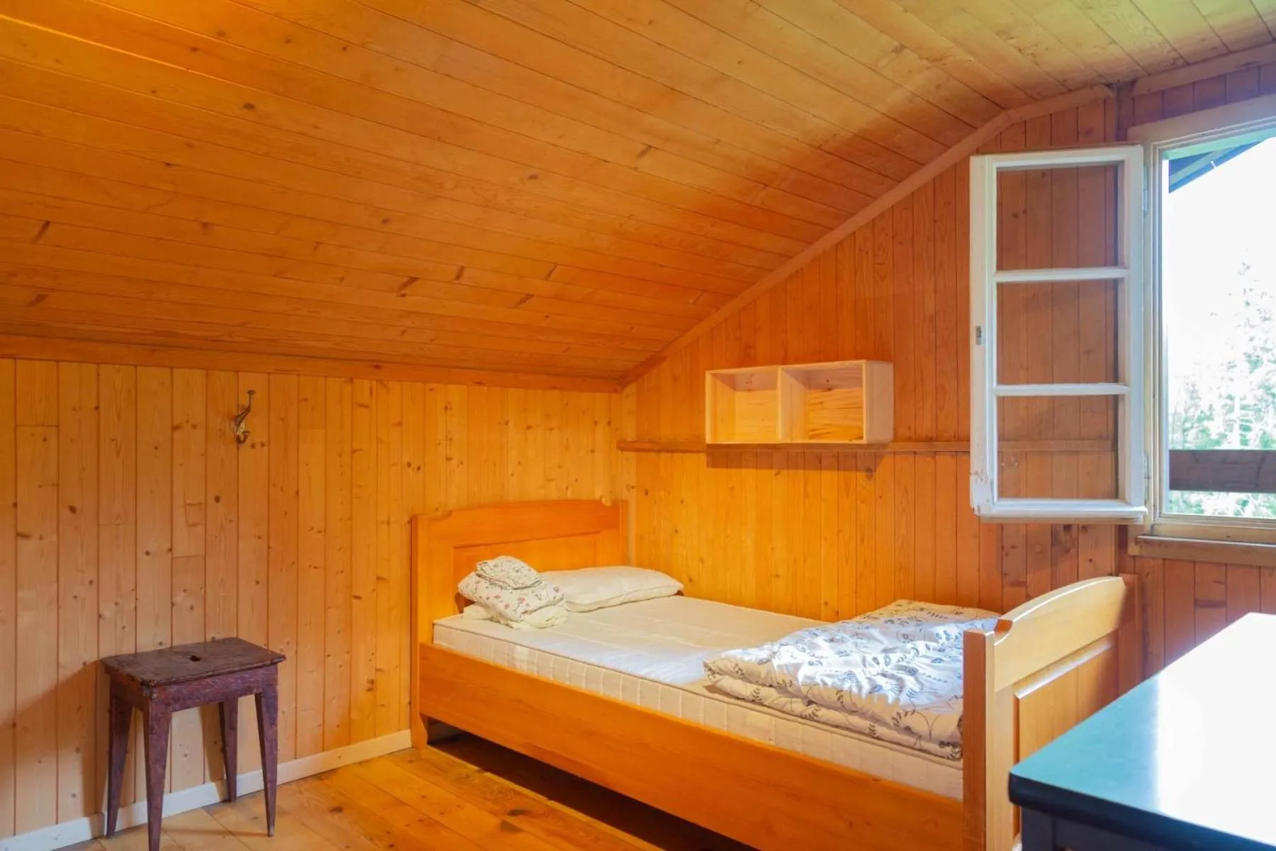 Bed in Kunst- und Naturfreundehaus Brünig