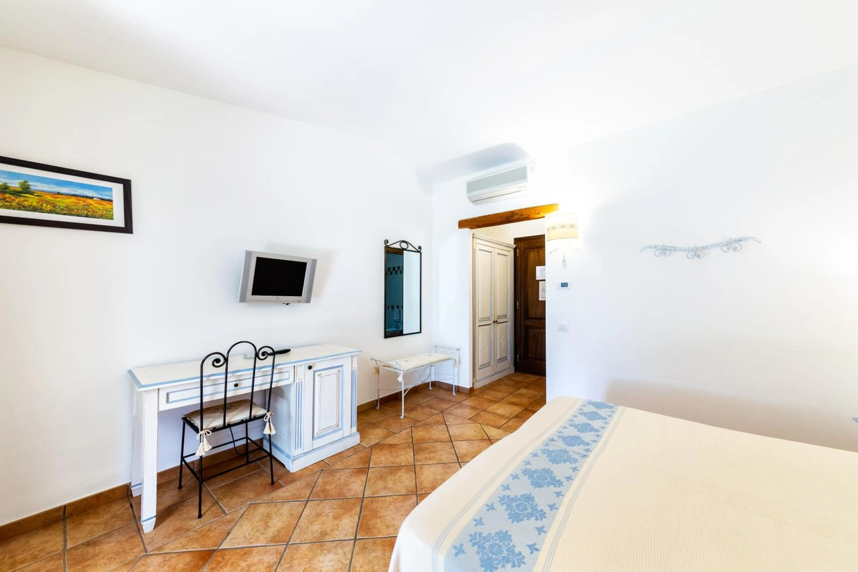 Bedroom, Bed in Hotel Costa Caddu