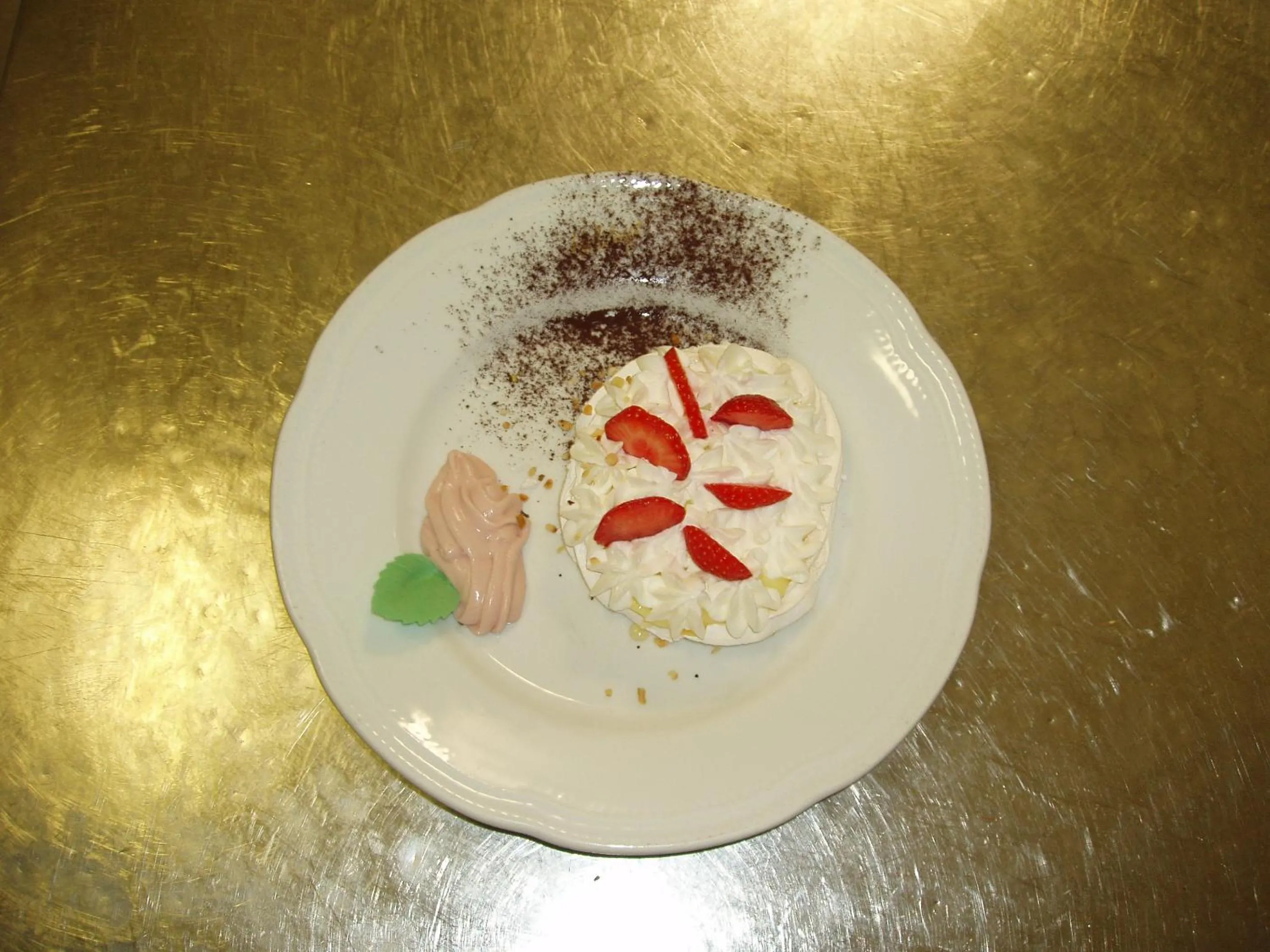 Restaurant/places to eat in Hotel Suisse