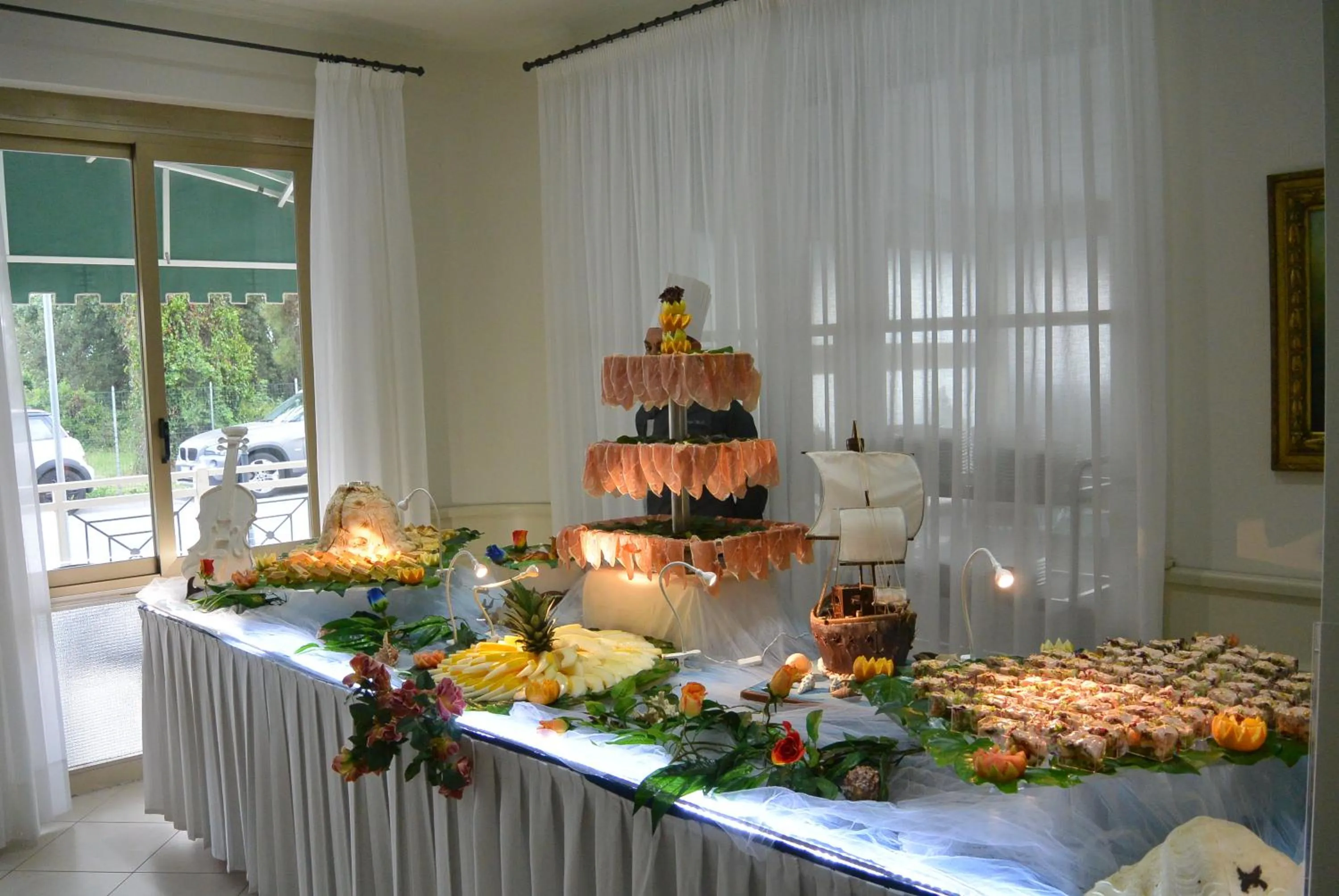 Food in Hotel Suisse