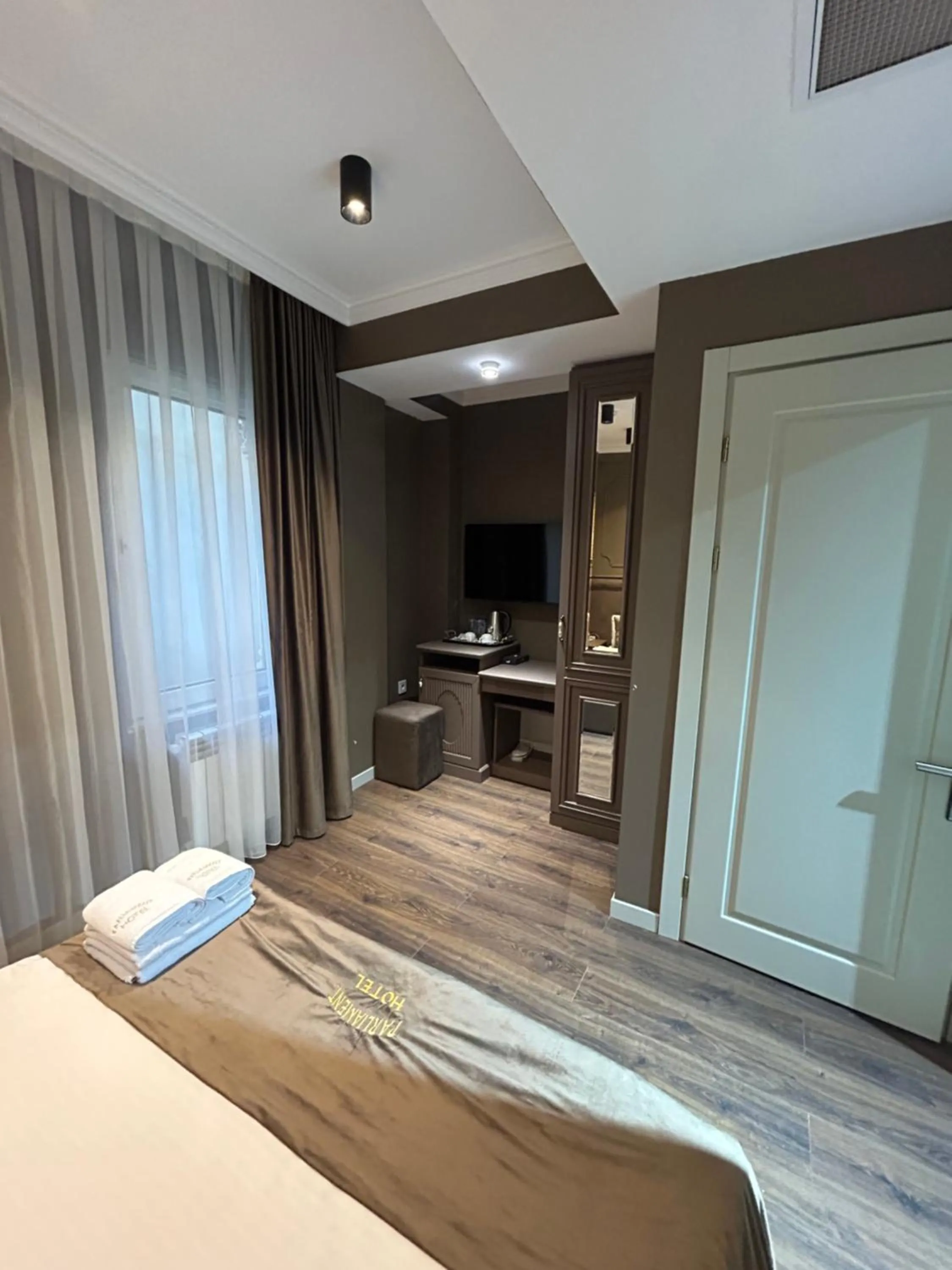 Bed in Parliament Hotel Baku