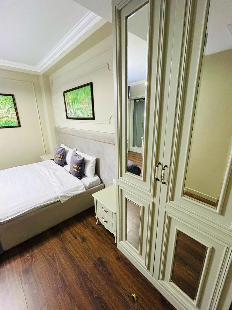 Bed in Parliament Hotel Baku