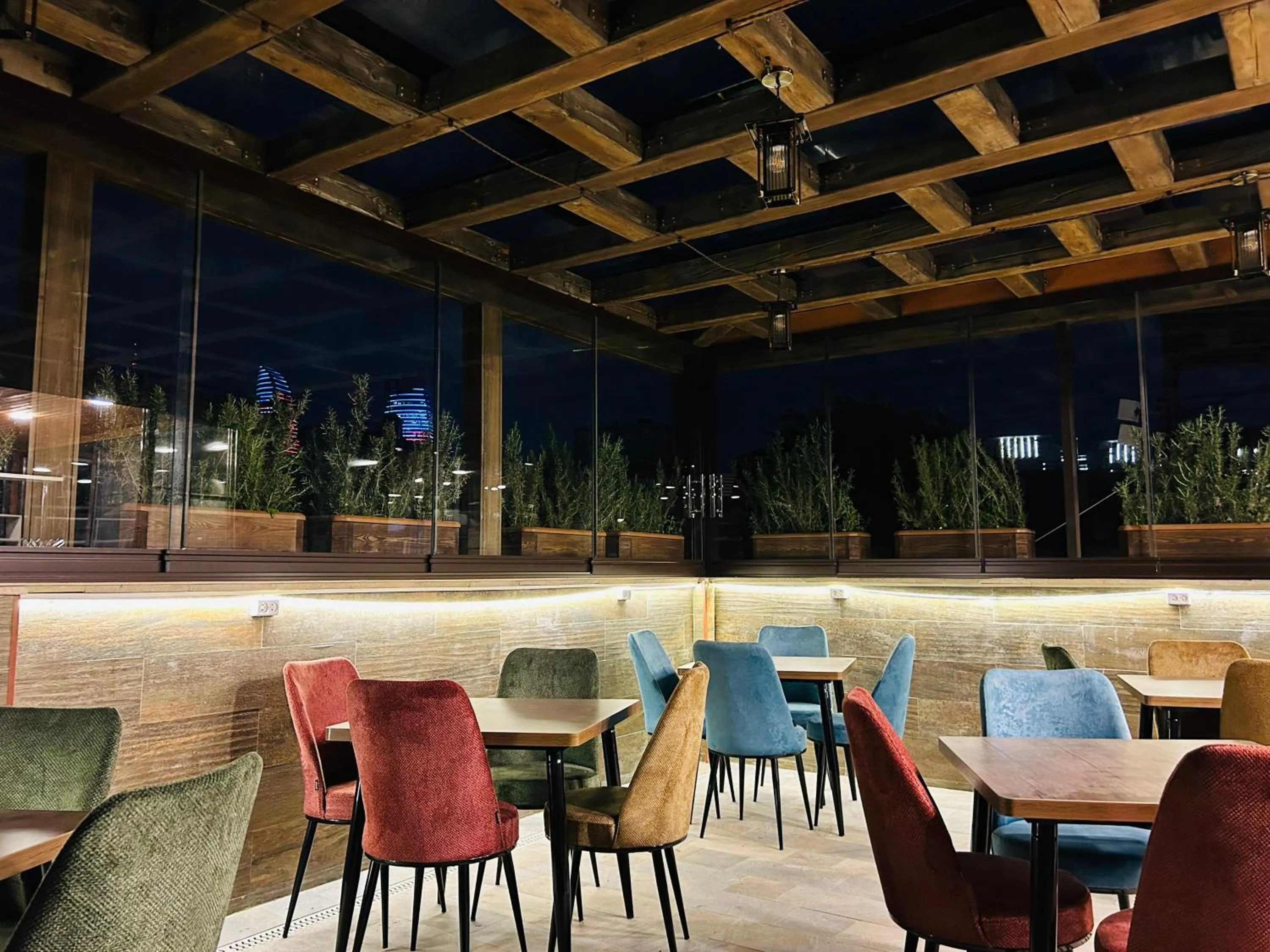 Restaurant/places to eat in Parliament Hotel Baku