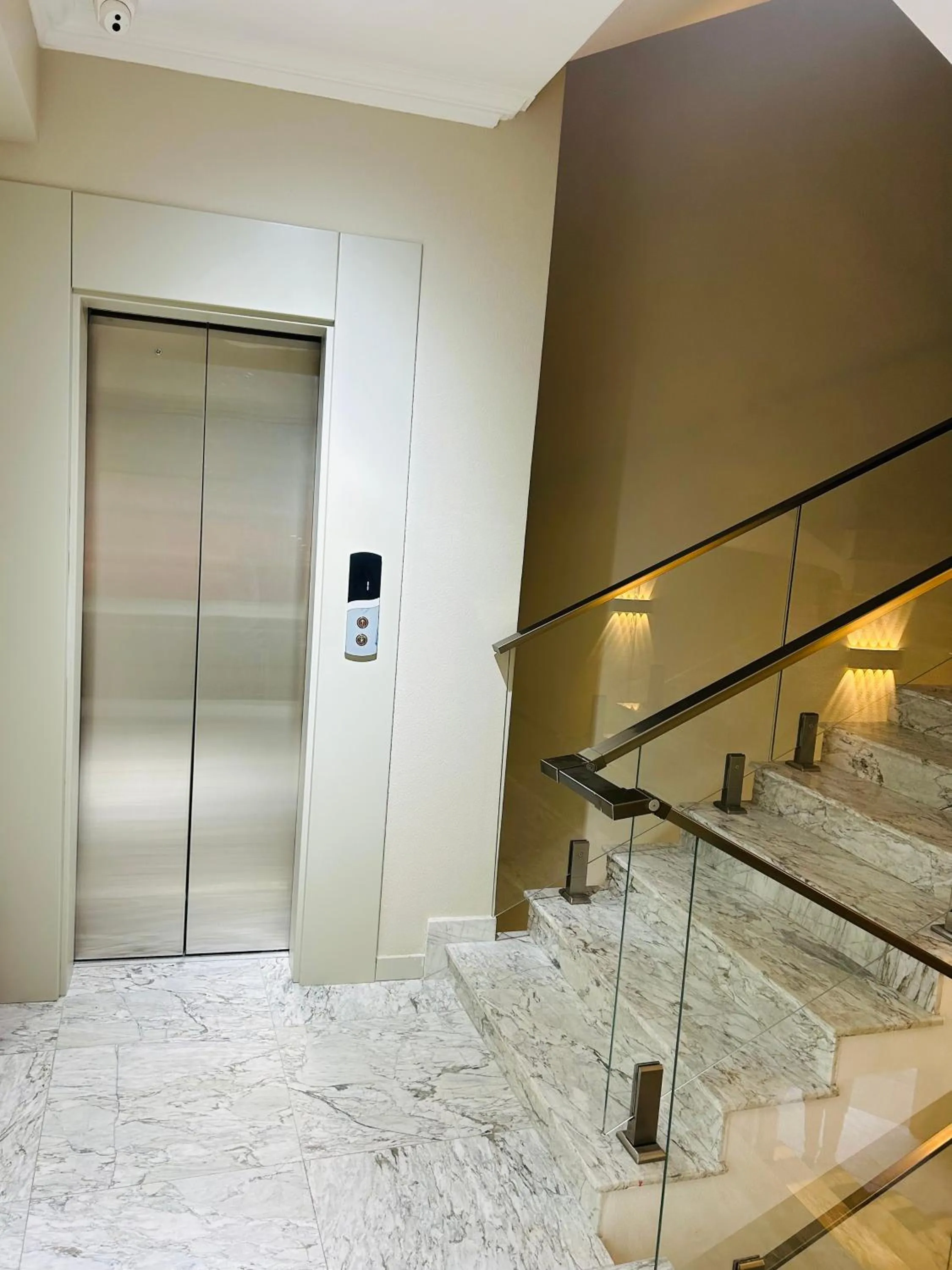 elevator in Parliament Hotel Baku