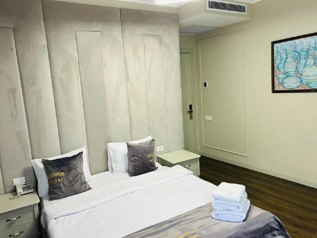 Bed in Parliament Hotel Baku