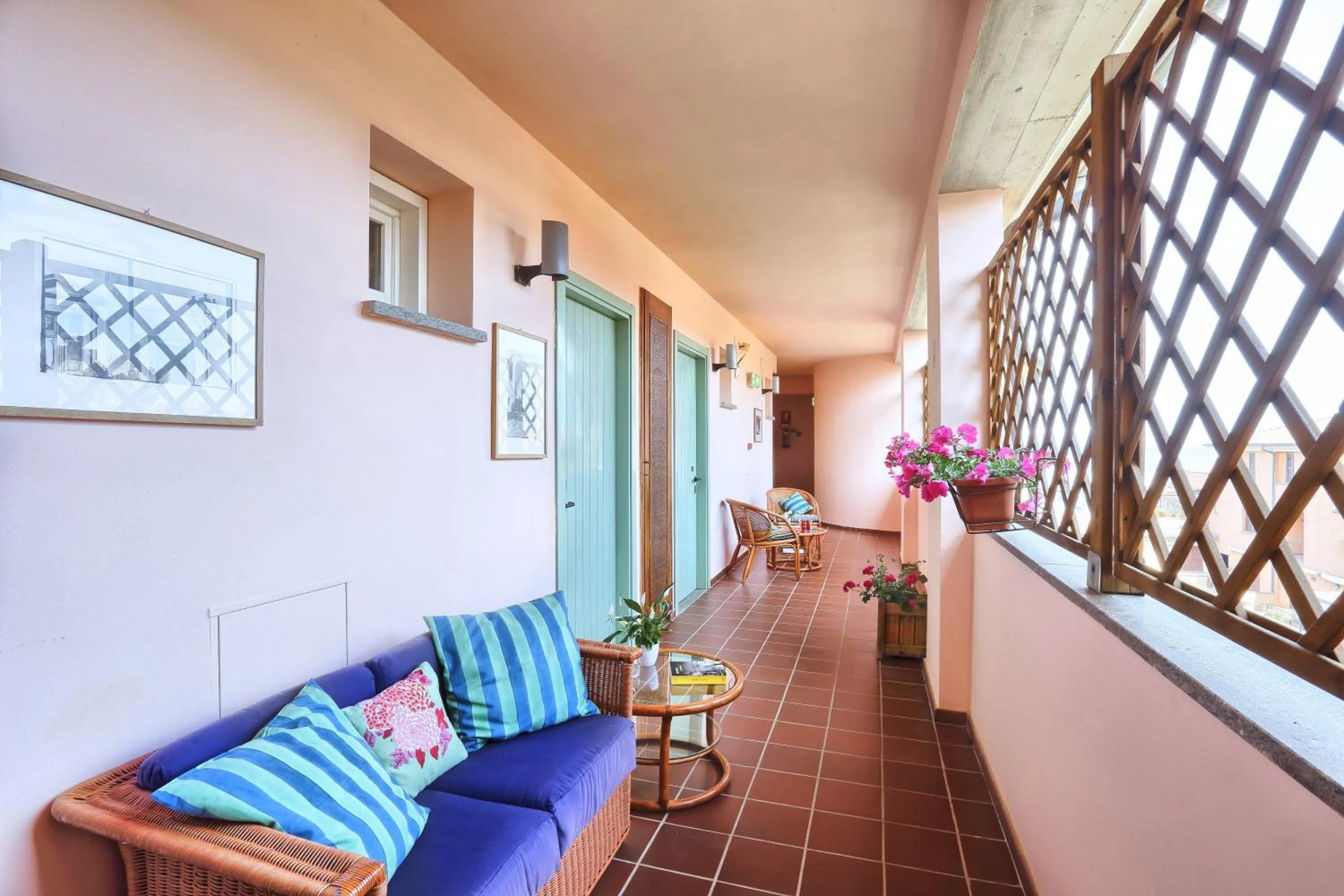 Area and facilities in Hotel Yacht Club