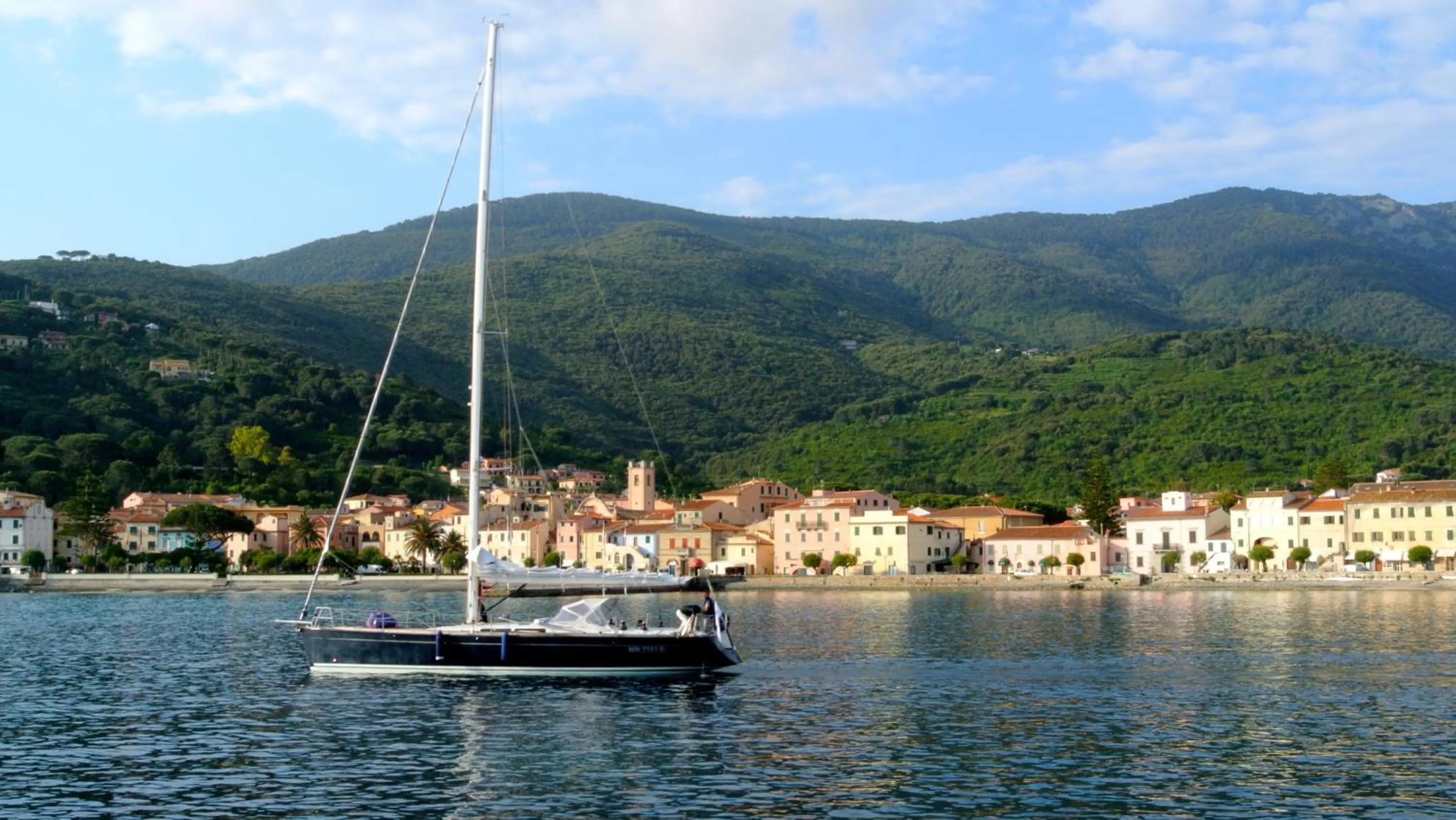 Day in Hotel Yacht Club