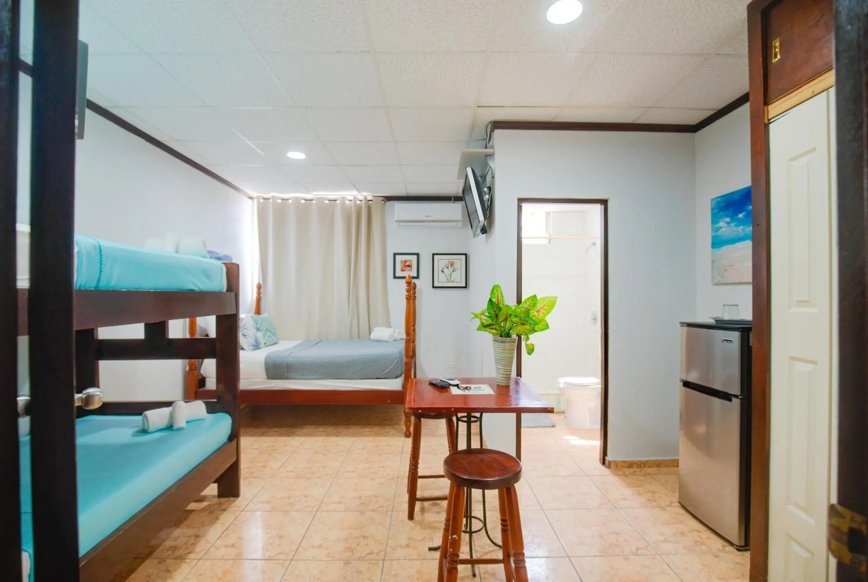 Triple Room in Wild Flowers Rooms Triple Room in Wild Flowers Rooms