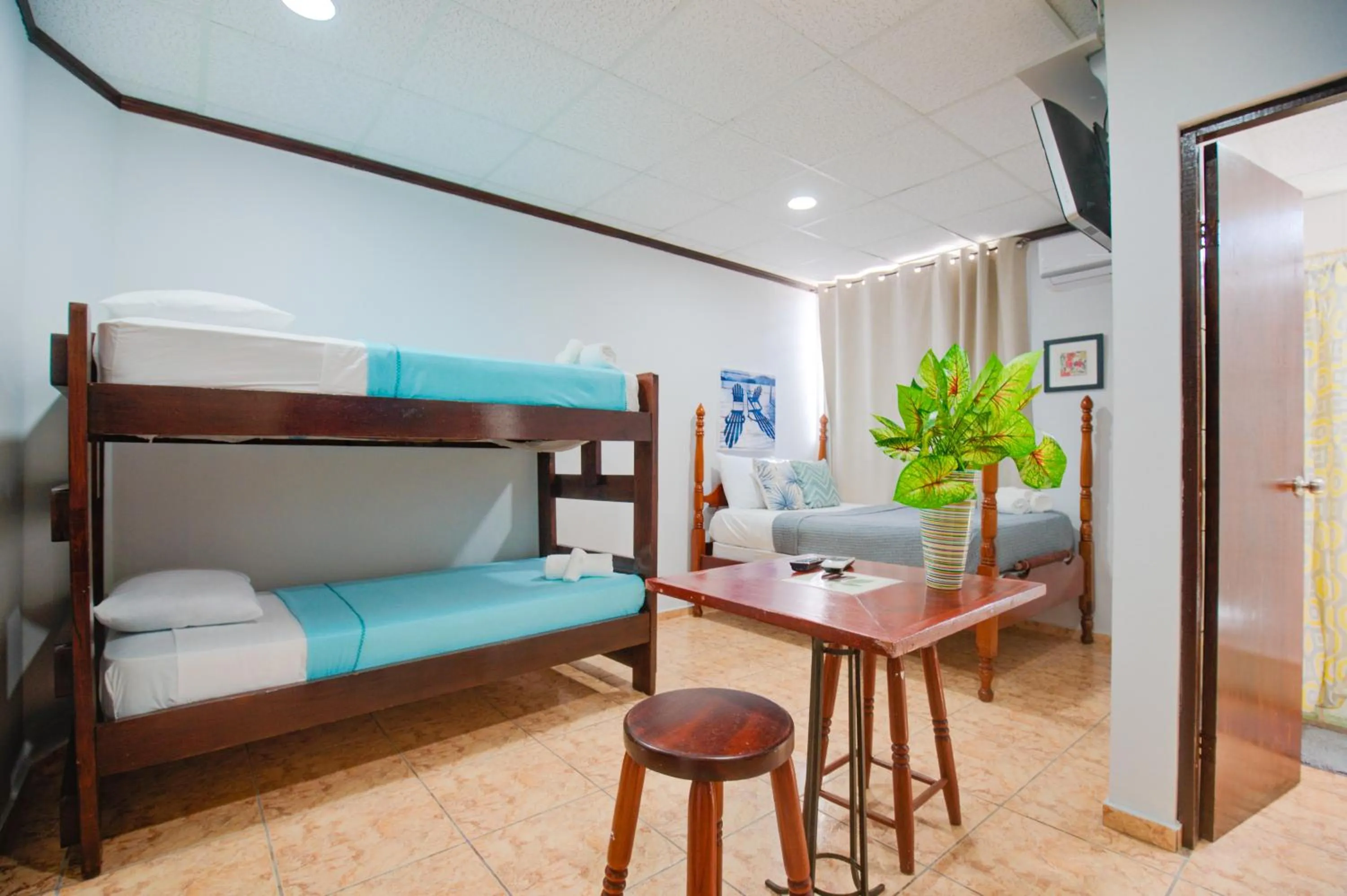 bunk bed in Wild Flowers Rooms