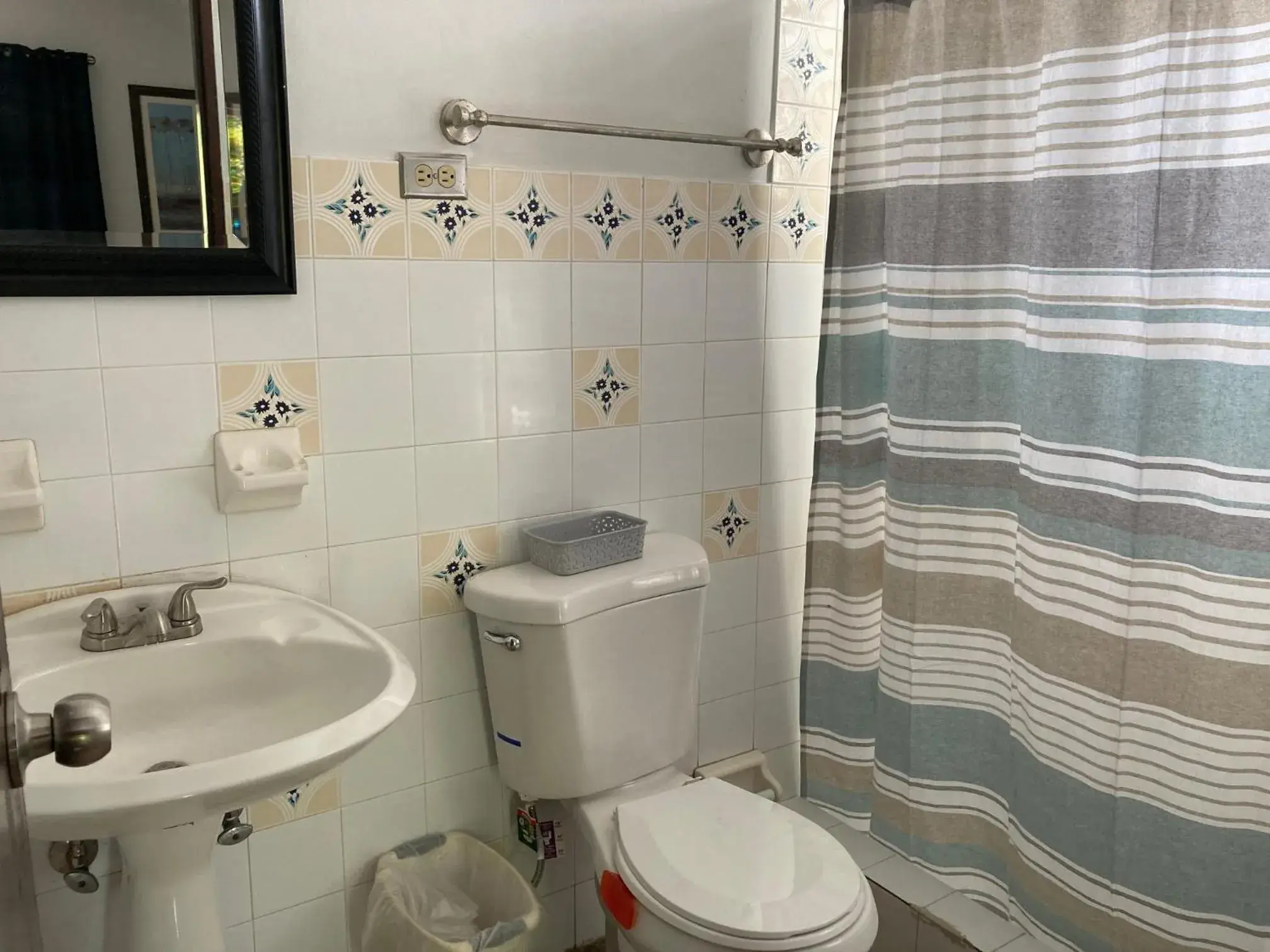 Deluxe Double Room with Balcony in Wild Flowers Rooms Deluxe Double Room with Balcony in Wild Flowers Rooms