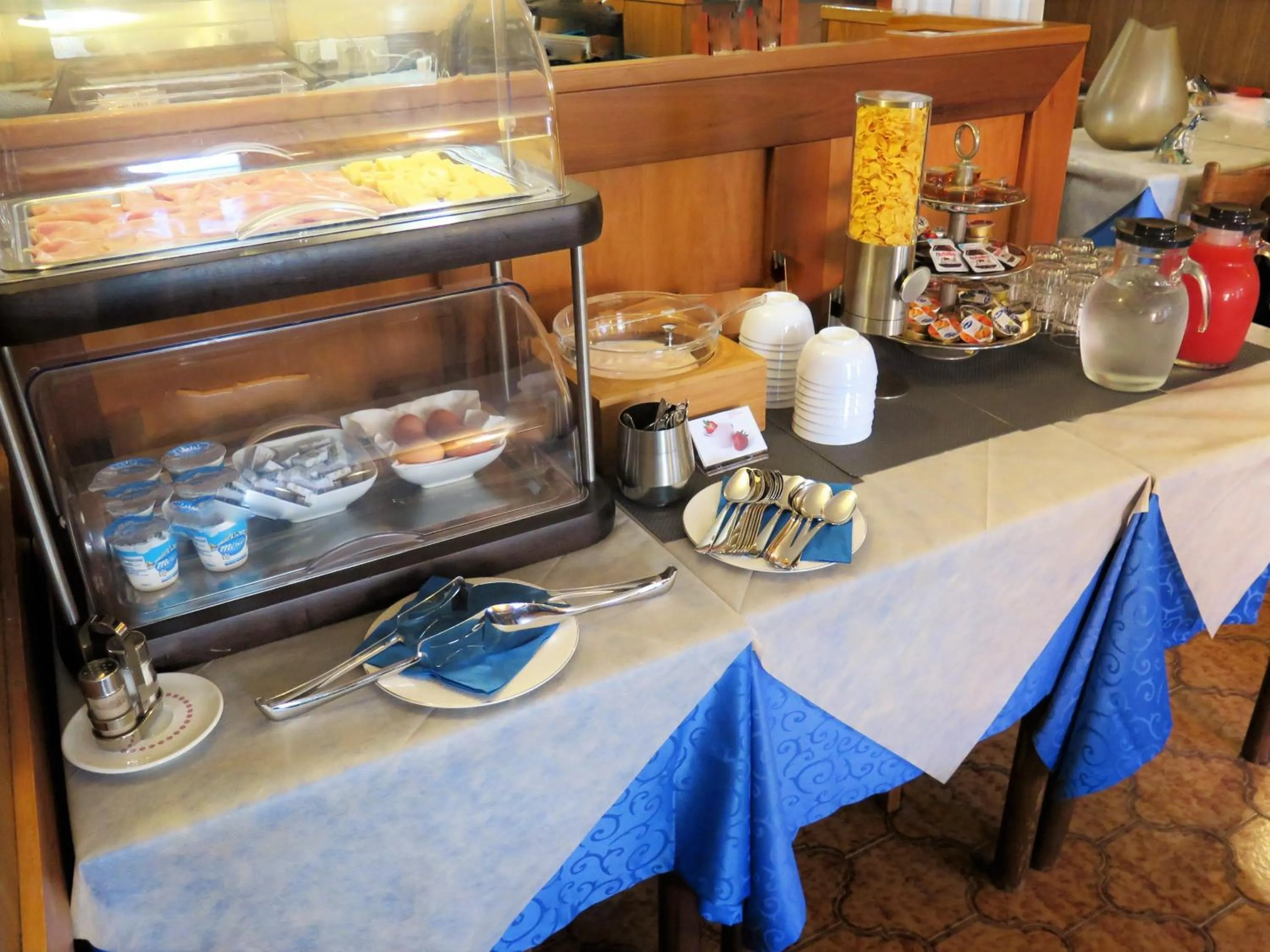 Restaurant/places to eat in Al Soffiador