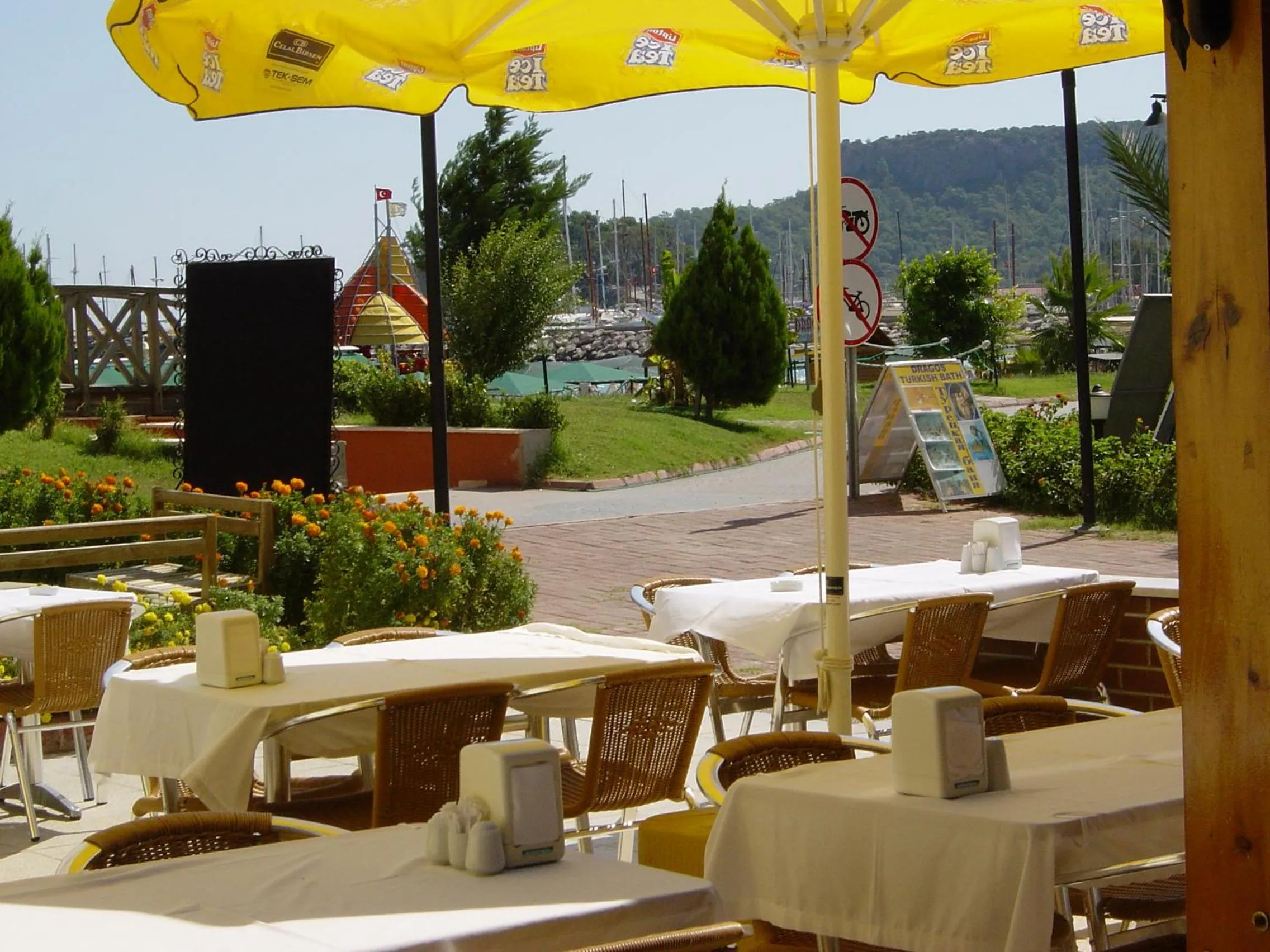 Hiking in Miranda Moral Beach