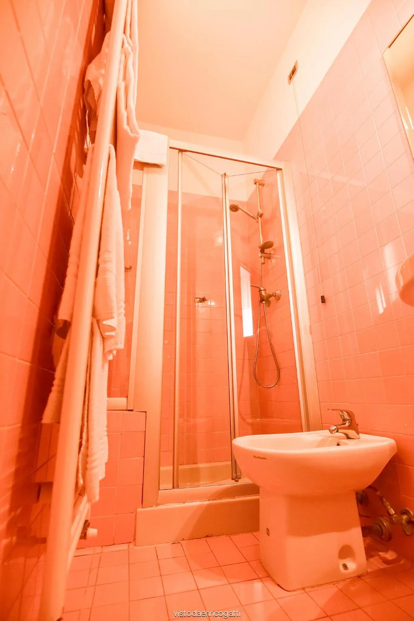 Shower in Hotel Quo Vadis