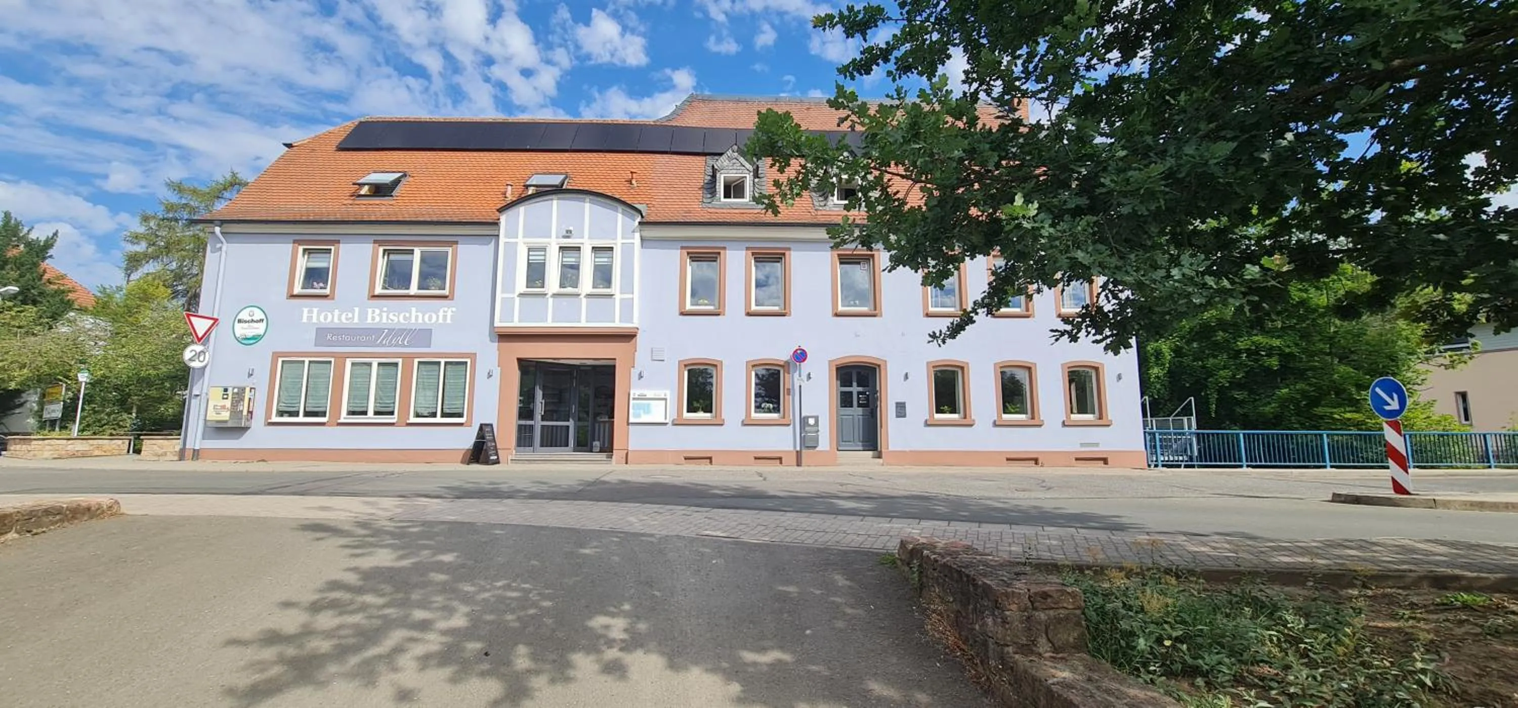 Property building in Hotel Bischoff Winnweiler