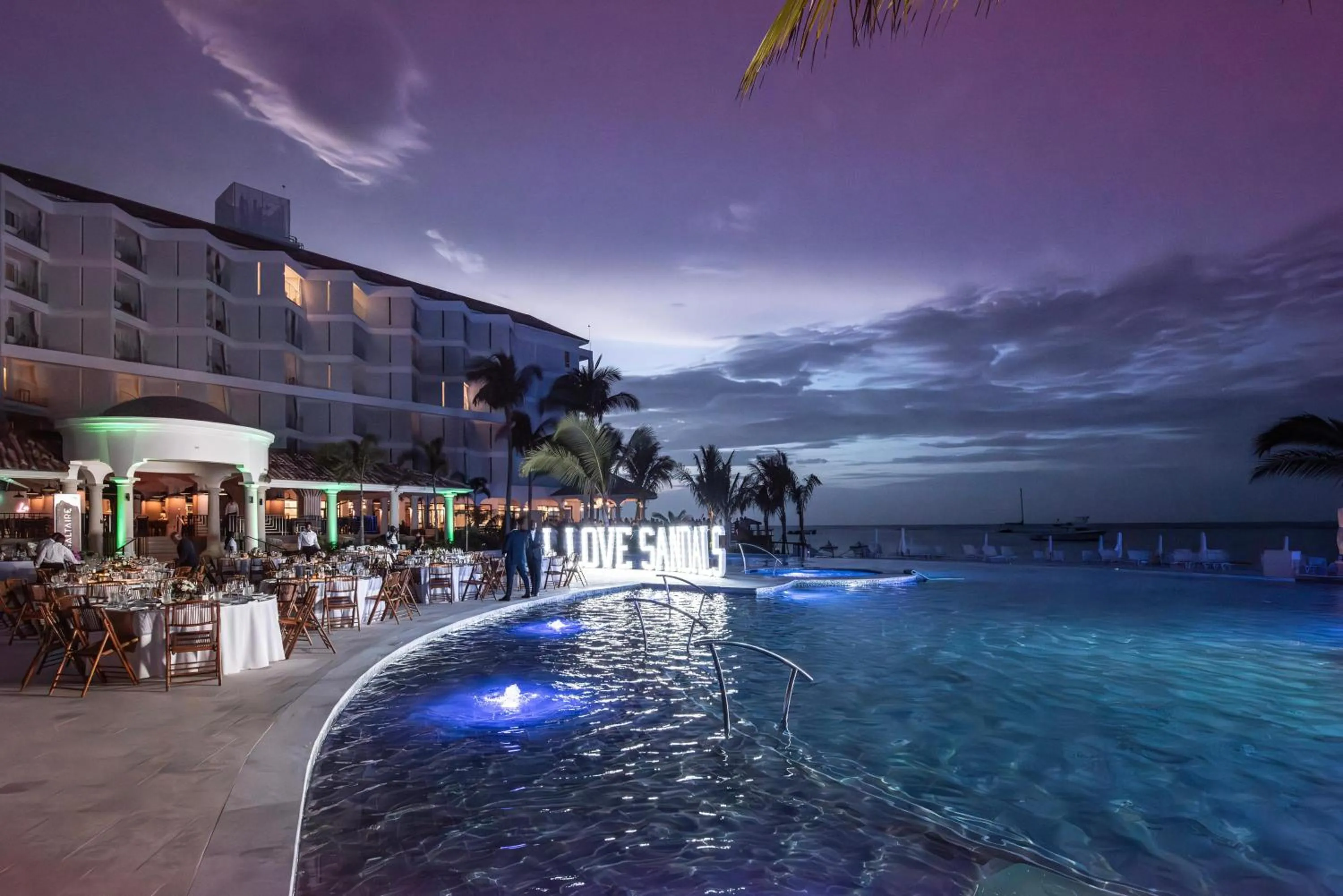 Swimming pool in Sandals Dunns River All Inclusive Couples Only